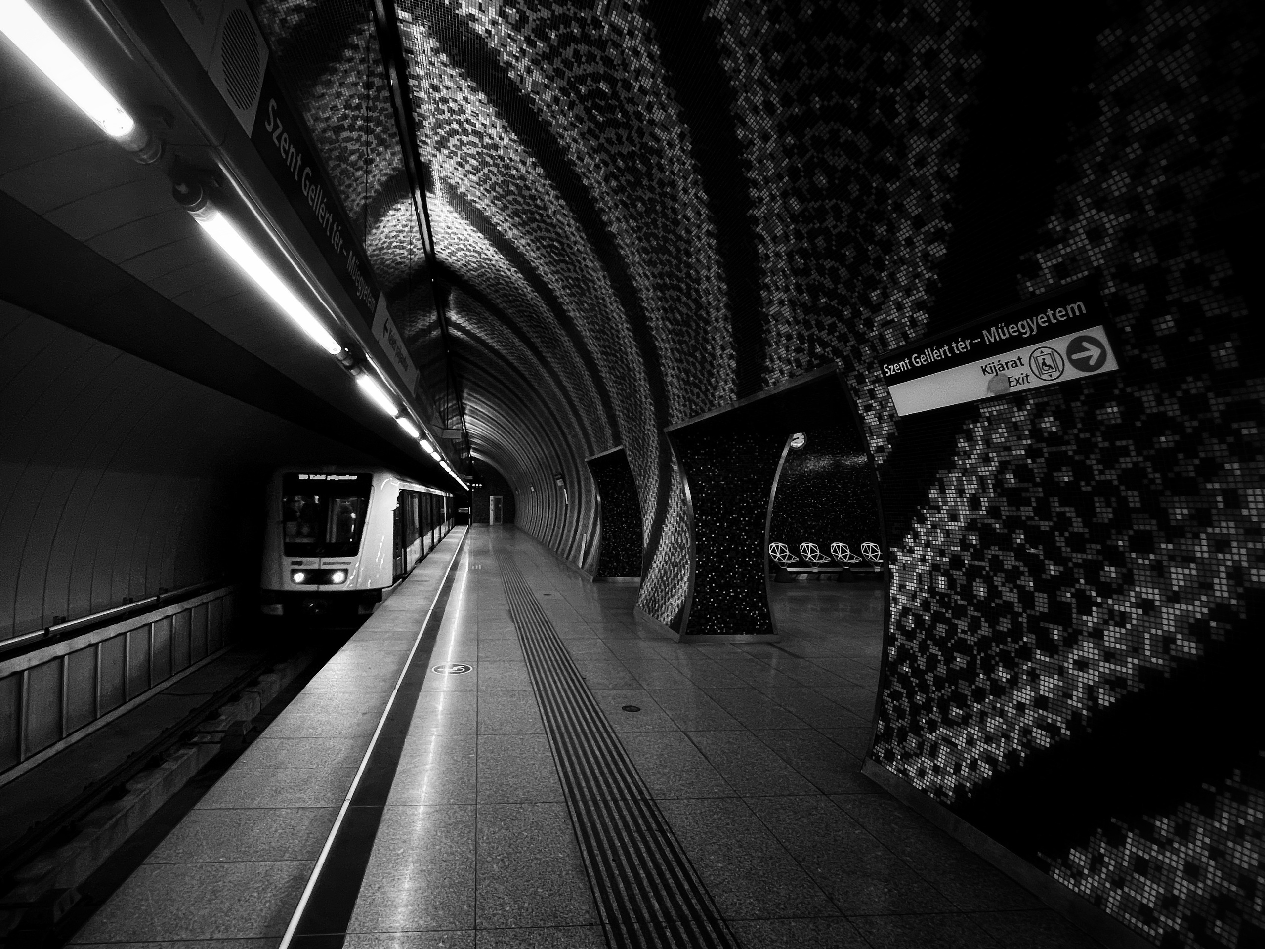 STRT JRNL by Knyazev Yura issue #3 december 2025. Photographer in Budapest — Yura Knyazev