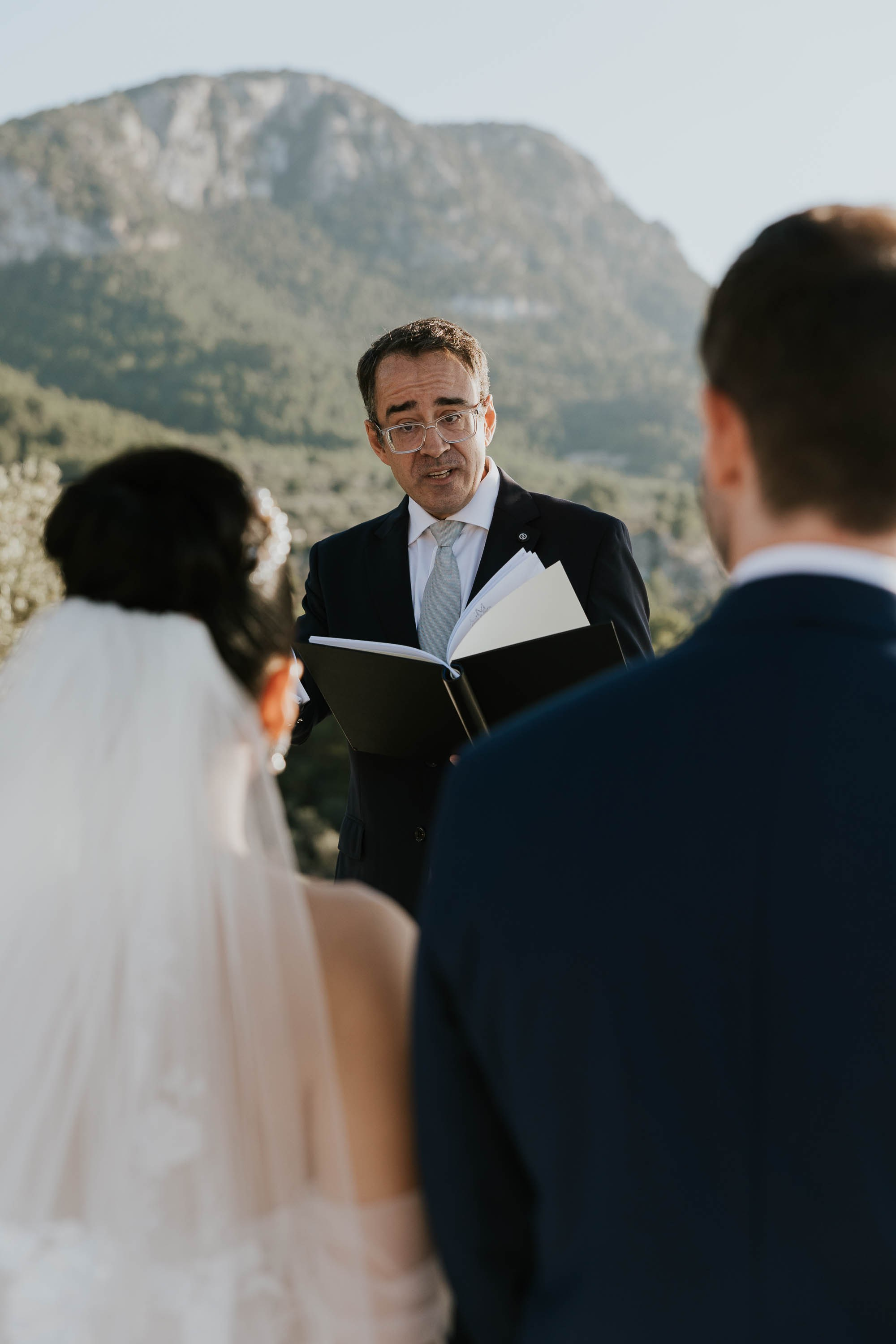 Son Marroig Venue for Masumi & Chris Wedding Ceremony. Wedding Celebrant in Mallorca Iban Collin