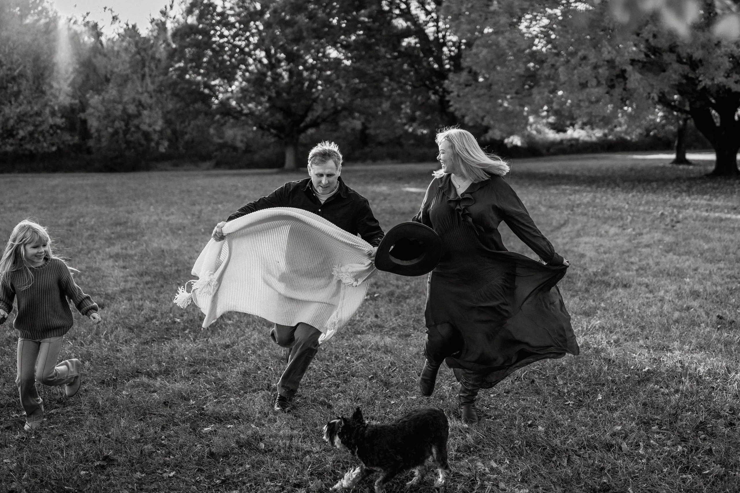 Fall Family Photography – Golden Leaves & Warm Tones. Alisa Tant — Family and newborn photographer Bucks County, Montgomery county, Philadelphia, NJ