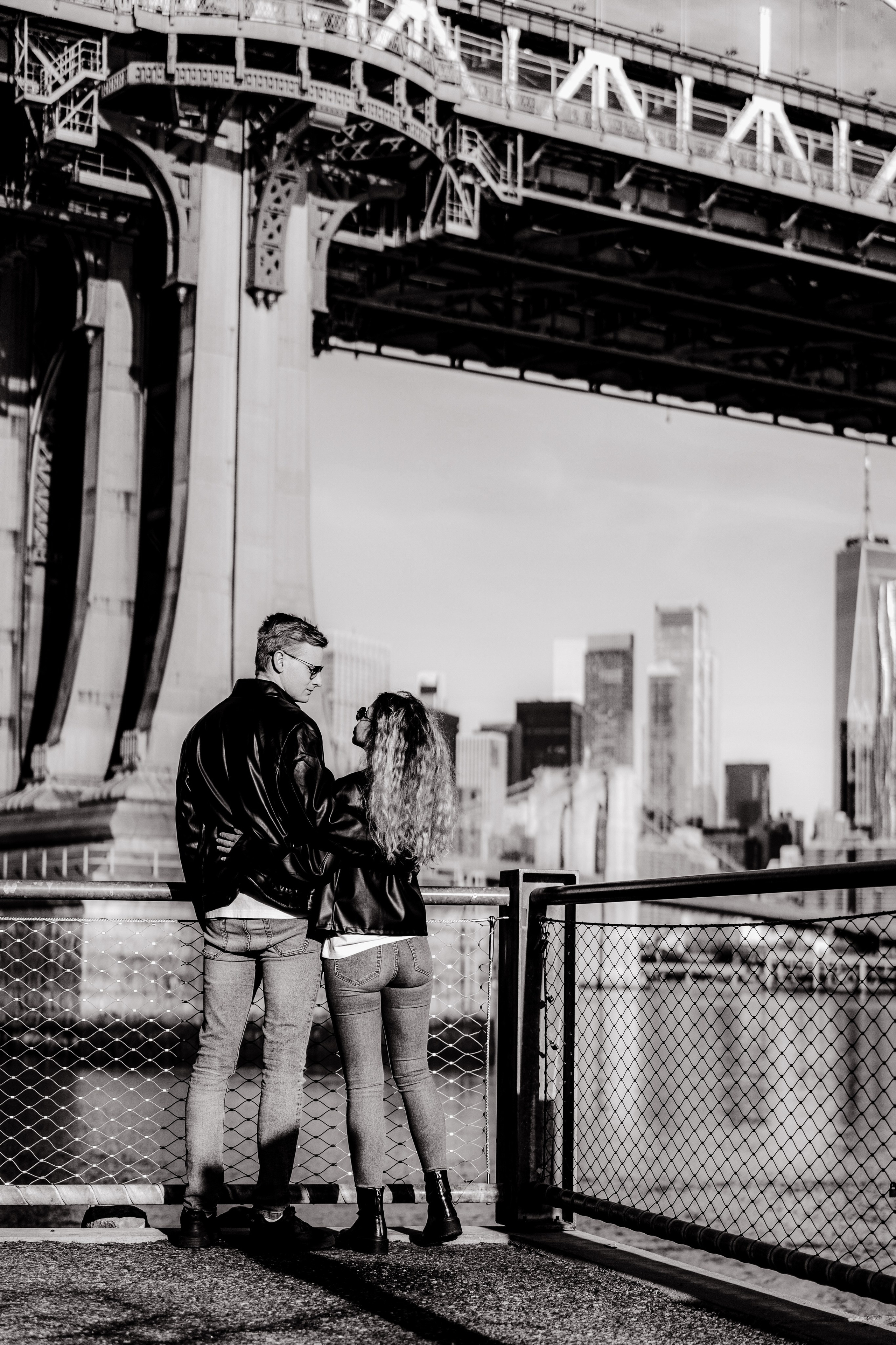 Brooklyn Bridge Sunrise Photography Sessions | NYC Portrait Photography. Videographer and photographer in New York // MAKAROV.VIDEO