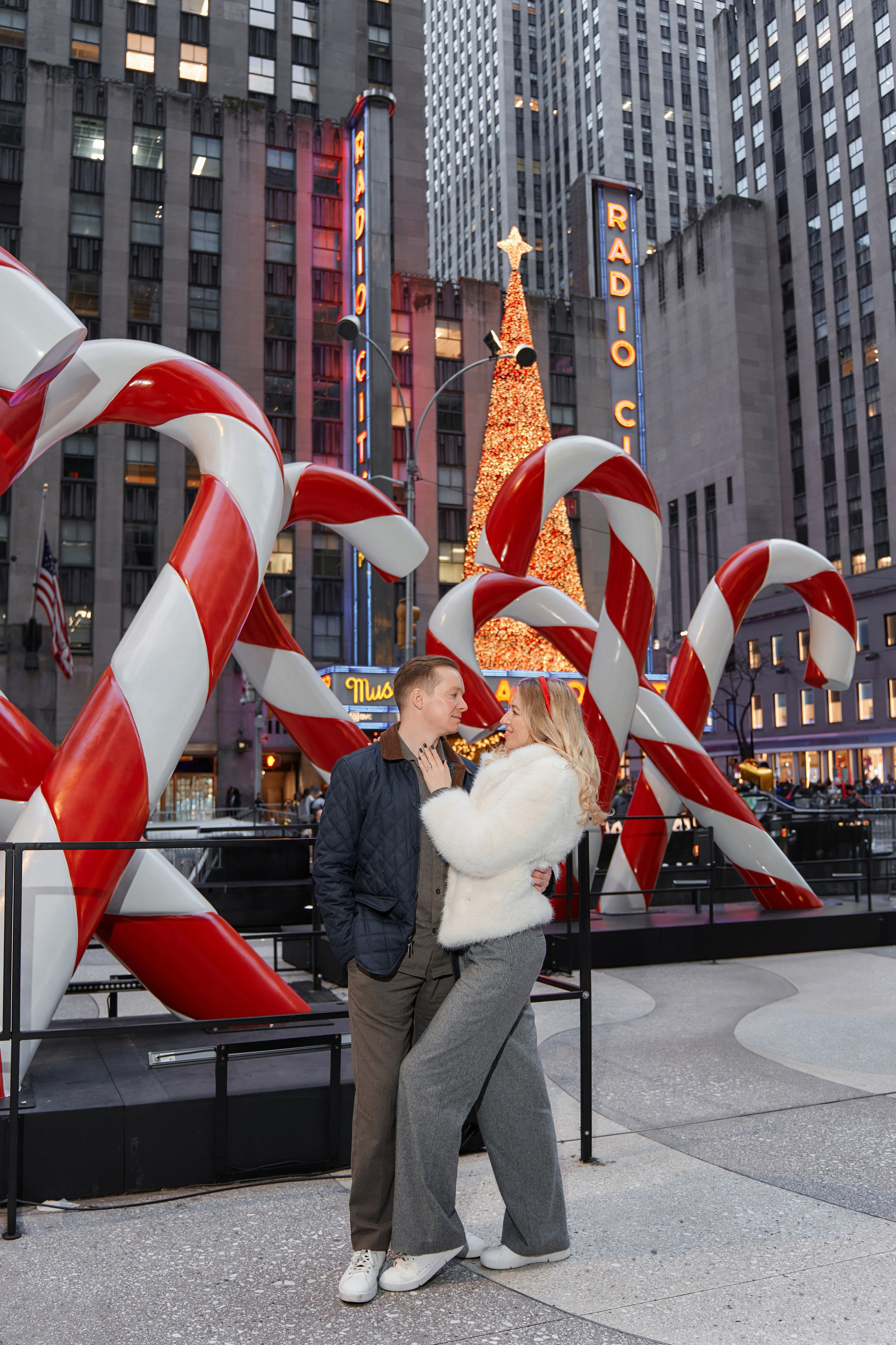 Christmas Mini Session 🎄. Professional Wedding and event photographer USA New York