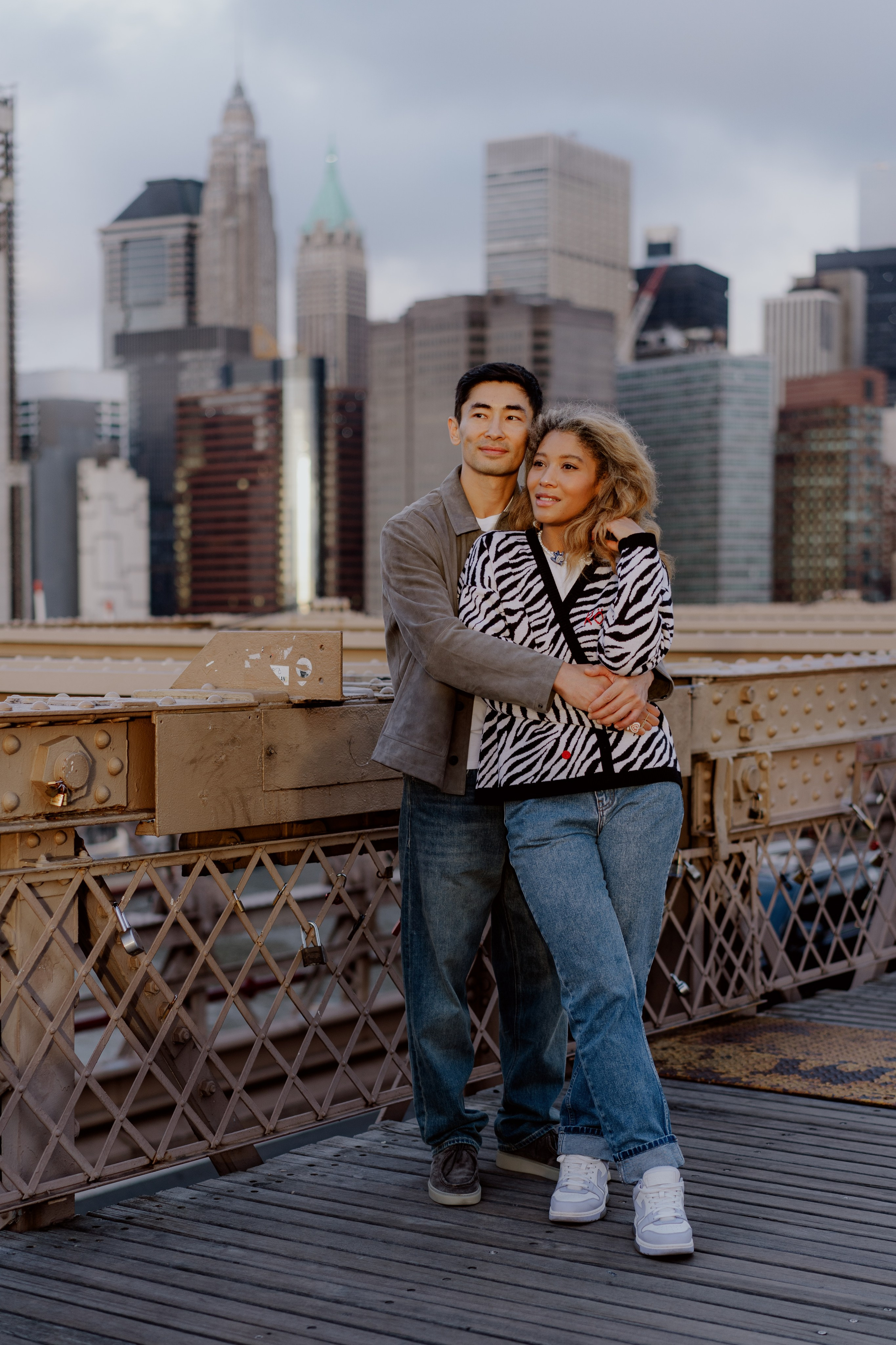 Rooklyn Bridge Sunrise Photography | DUMBO NYC Photo Session Guide. Videographer and photographer in New York // MAKAROV.VIDEO