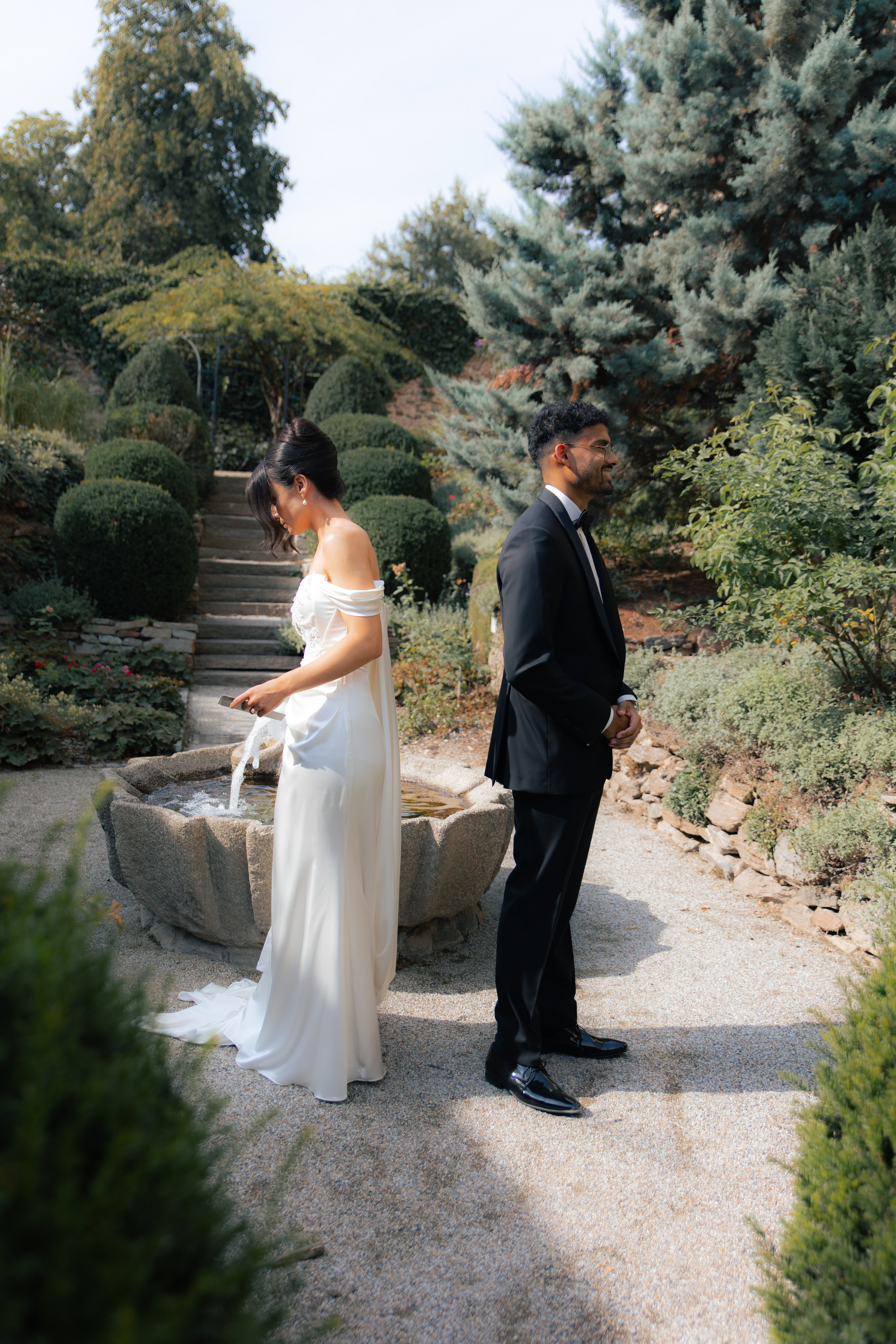 Elegant Castle Wedding in Austria | Alwin & Ruth’s Fairytale Celebration. Wedding photographer and videographer based in Timisoara, Romania