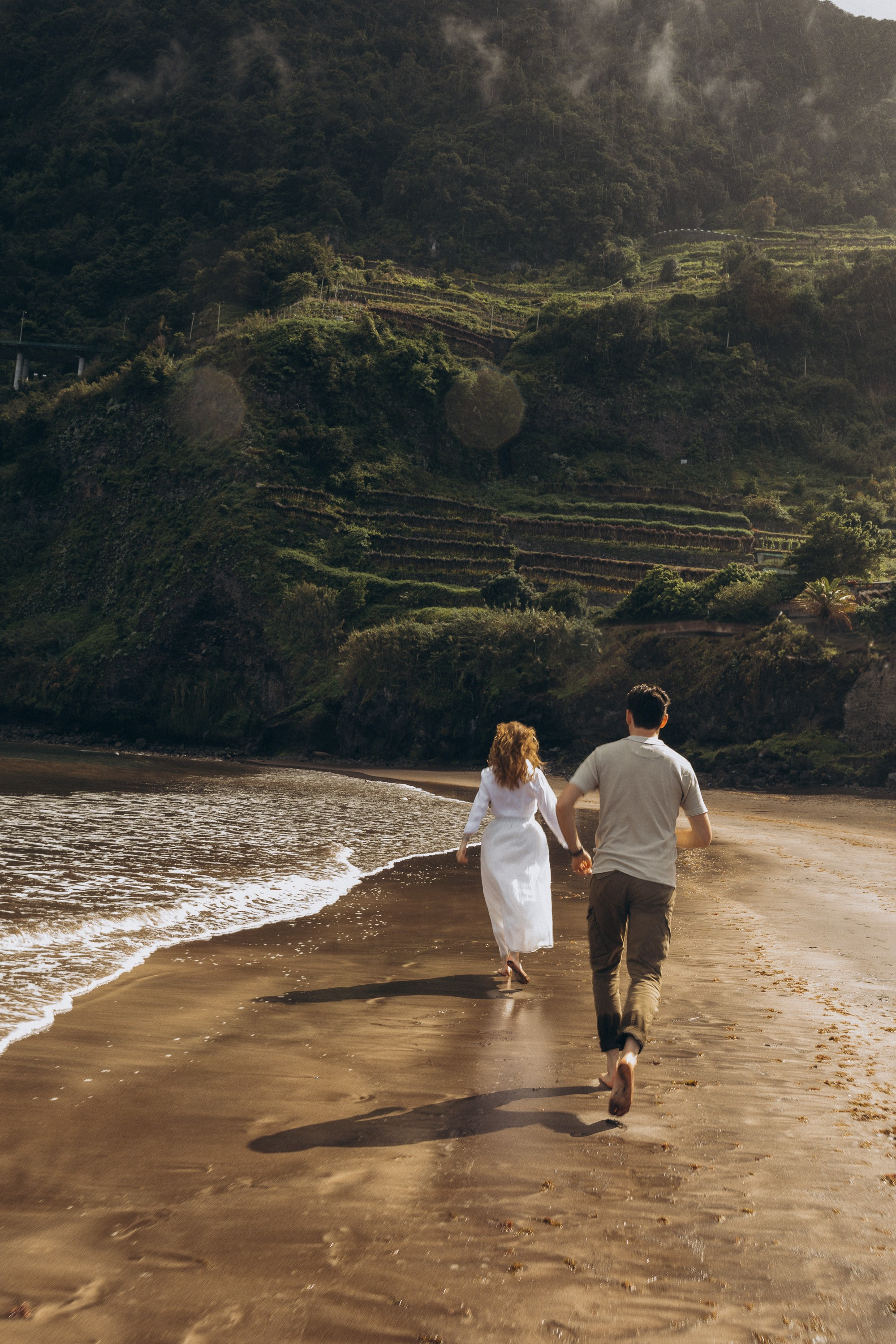 Maternity photoshoot in Seixal beach