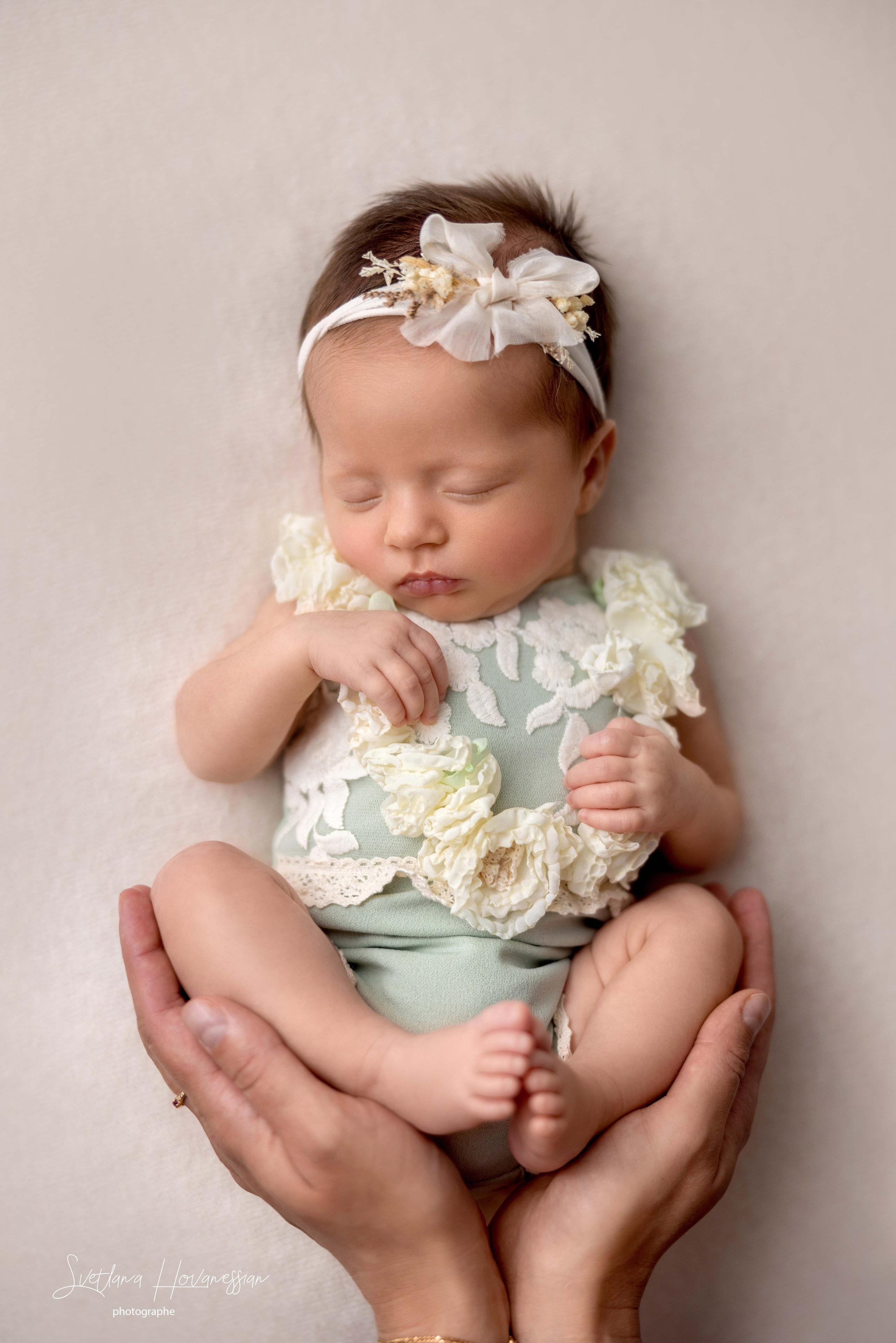 NOUVEAU-NE. PHOTOGRAPHE DE GROSSESSE ET NAISSANCE À LYON