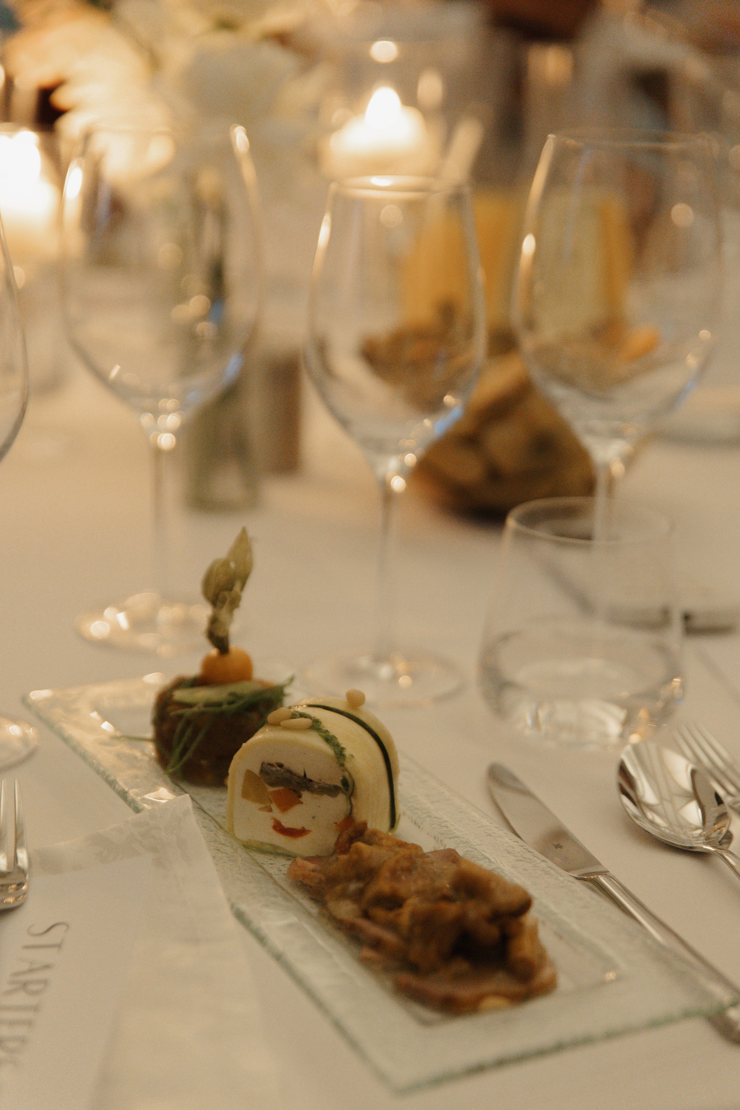 Elegant Castle Wedding in Austria | Alwin & Ruth’s Fairytale Celebration. Wedding photographer and videographer based in Timisoara, Romania