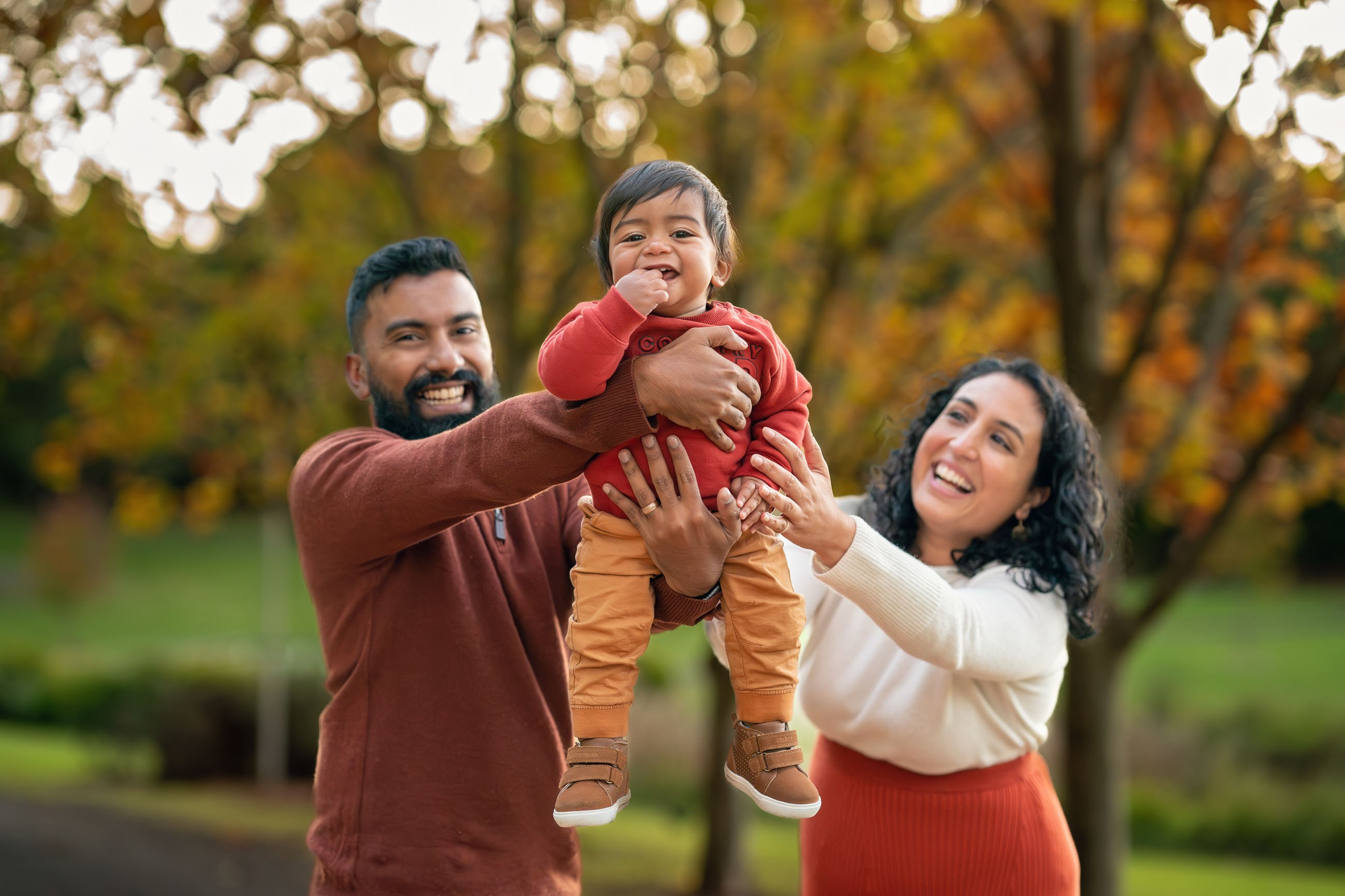 Autumn Family and Pregnancy Photoshoot in Sydney
