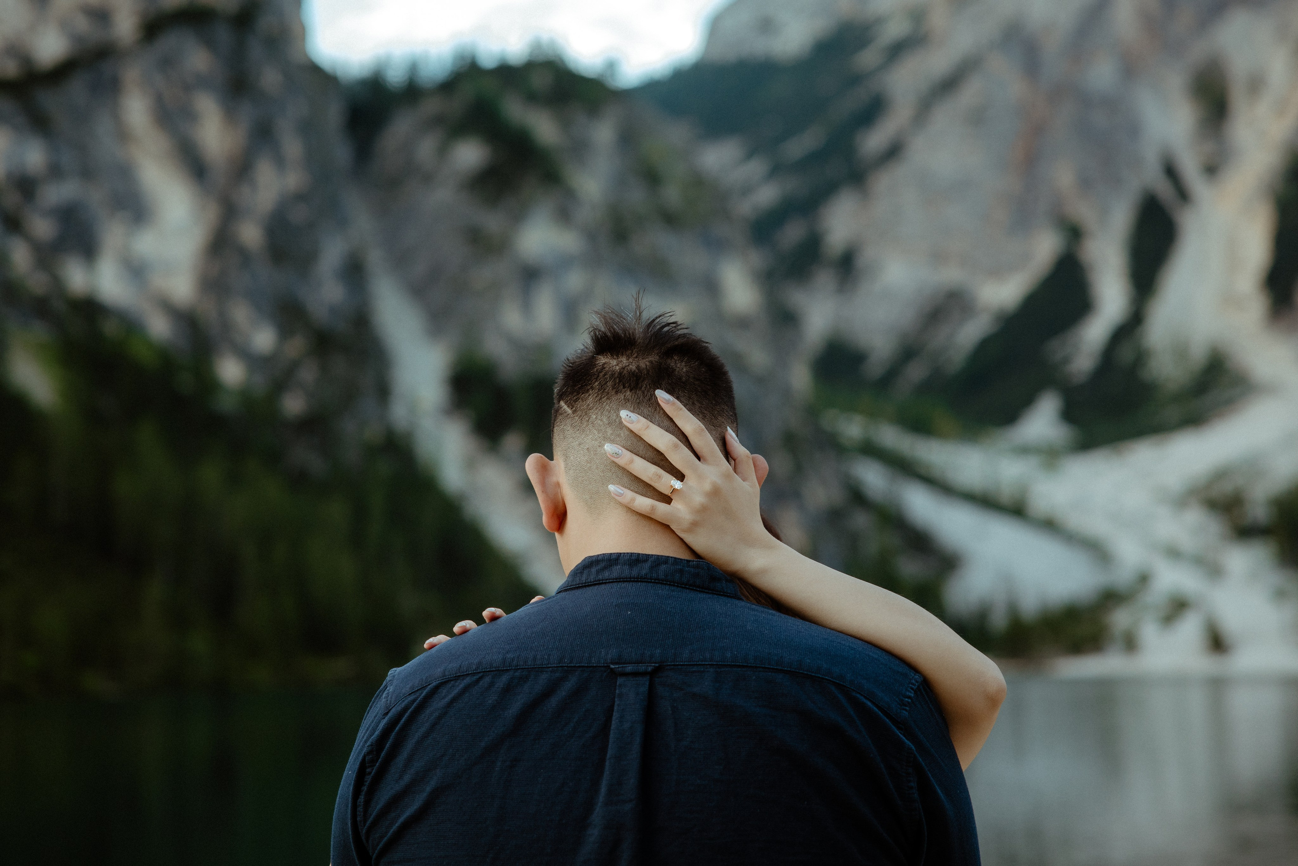 Sunrise proposal at Lago di Braies | Dreamy engagement in the Dolomites. Iceland elopement photographer & videographer