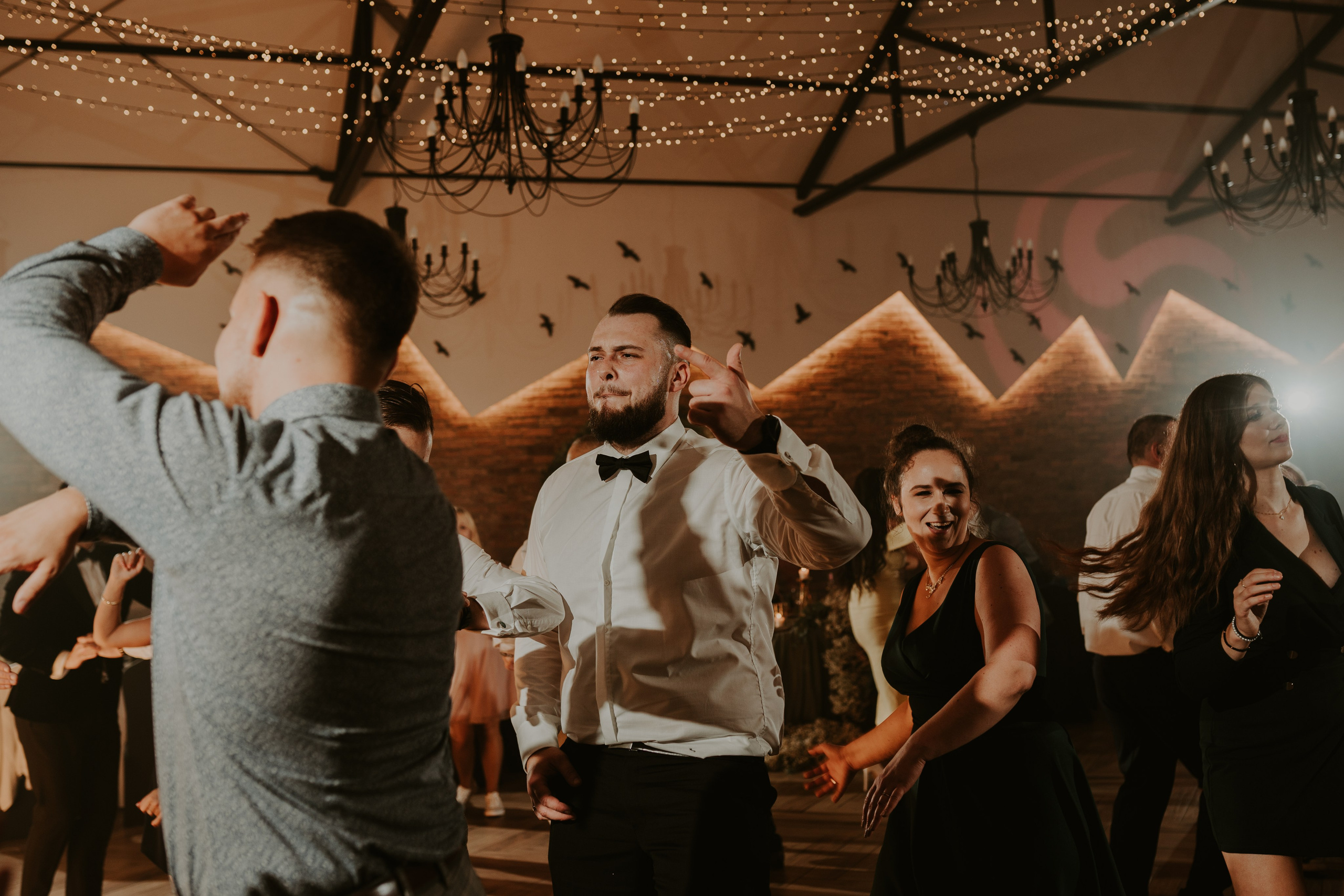 Trzy Drzewa: wspaniała uroczystość Wiktorii i Kamila. Karkowskafoto - fotografia miłości