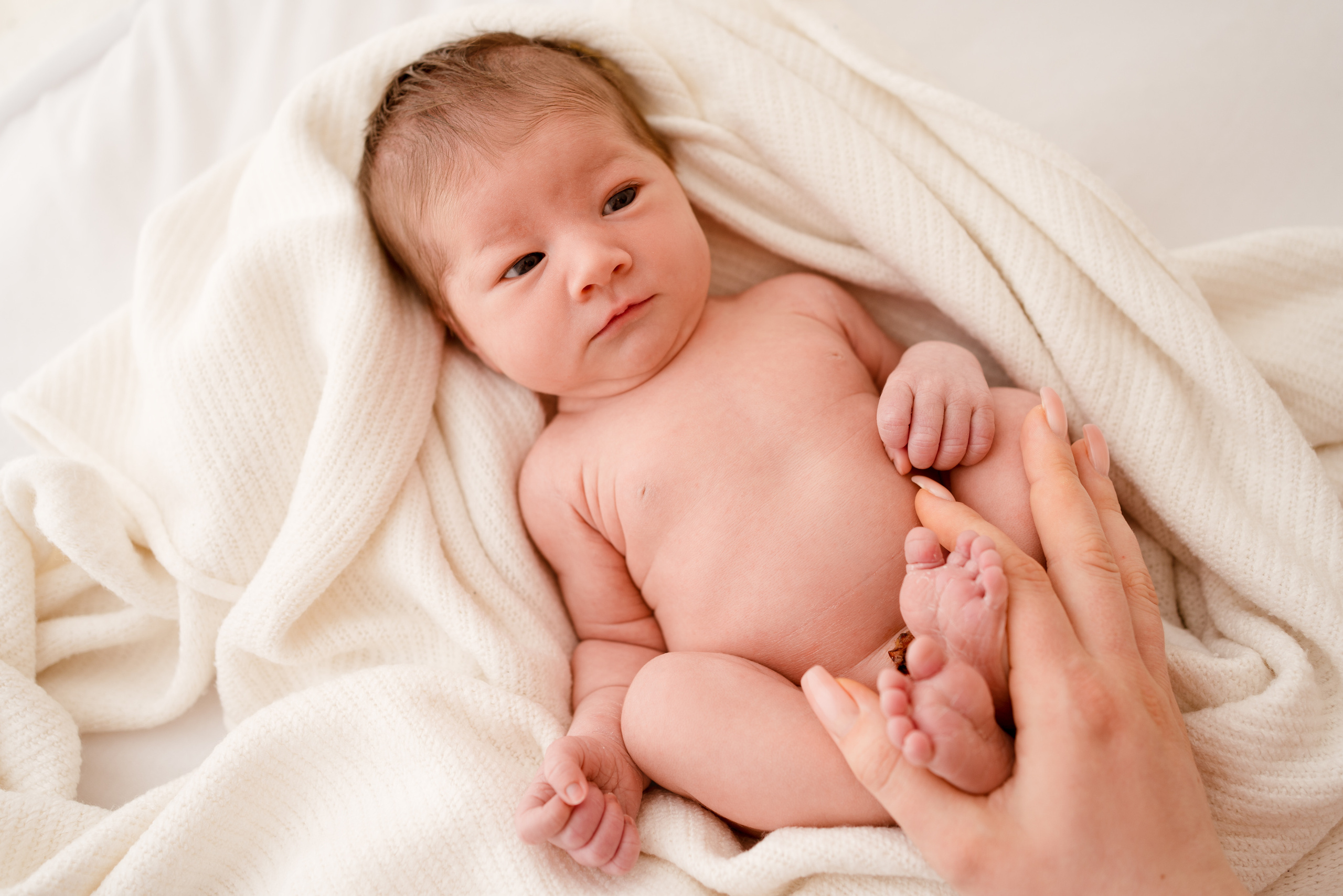 Naturalna sesja noworodkowa w Łodzi. Studio fotograficzne w Łodzi.