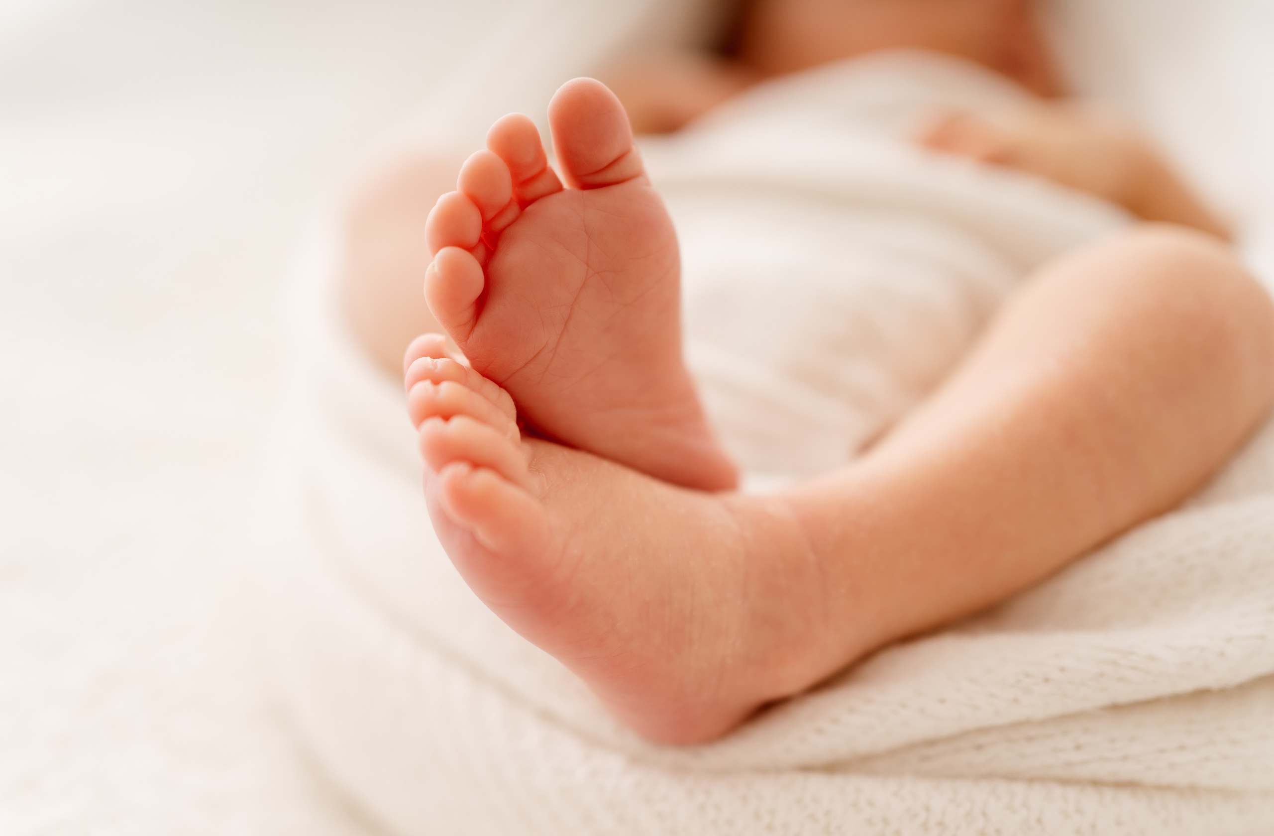 Naturalna sesja noworodkowa w Łodzi. Studio fotograficzne w Łodzi.