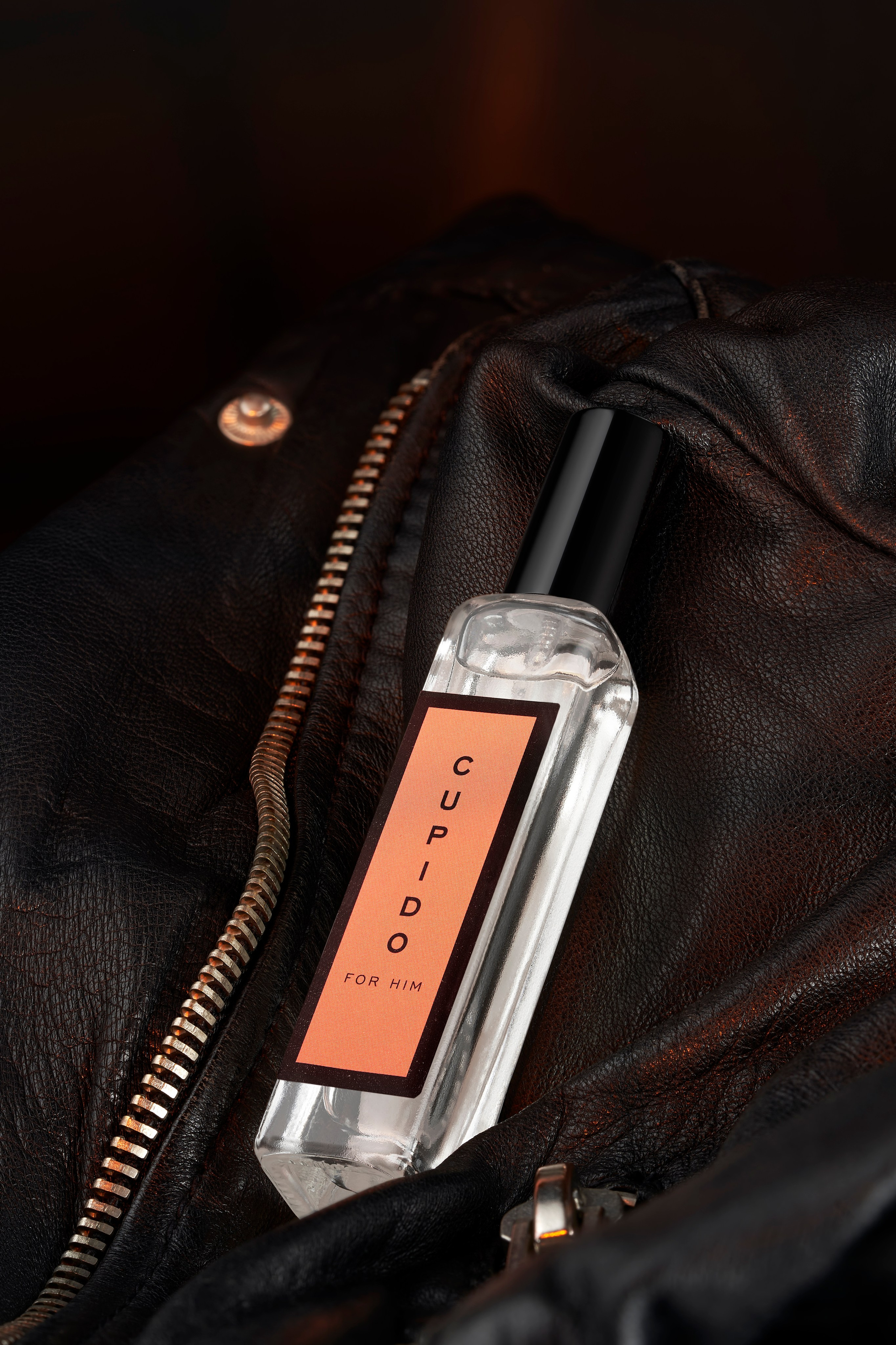 Professional Advertising Photography for Perfume Brands