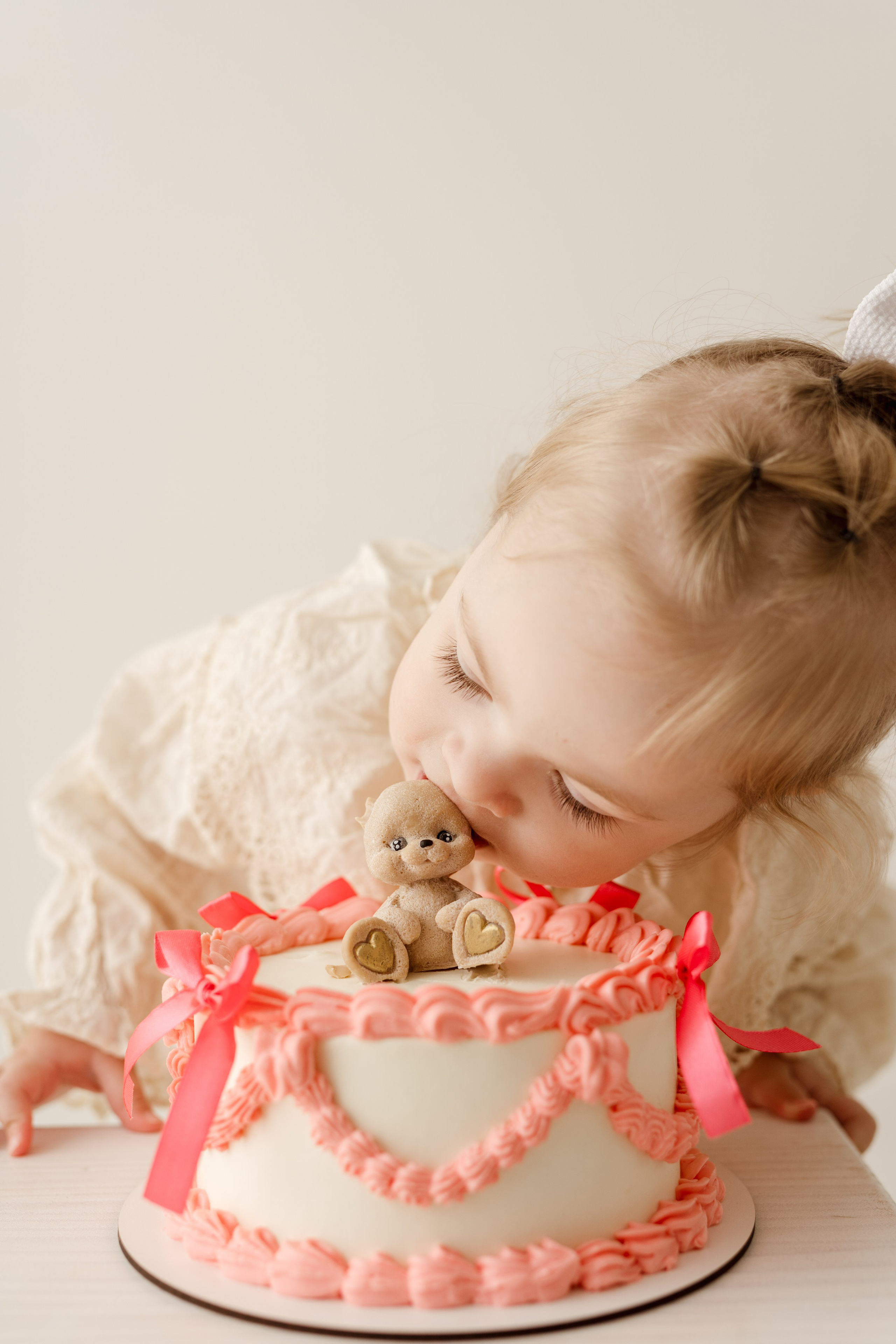 Sesja urodzinowa dziecięca. Fotograf Łódź - sesja ciążowa, noworodkowa, dziecięca. Studio w Łodzi