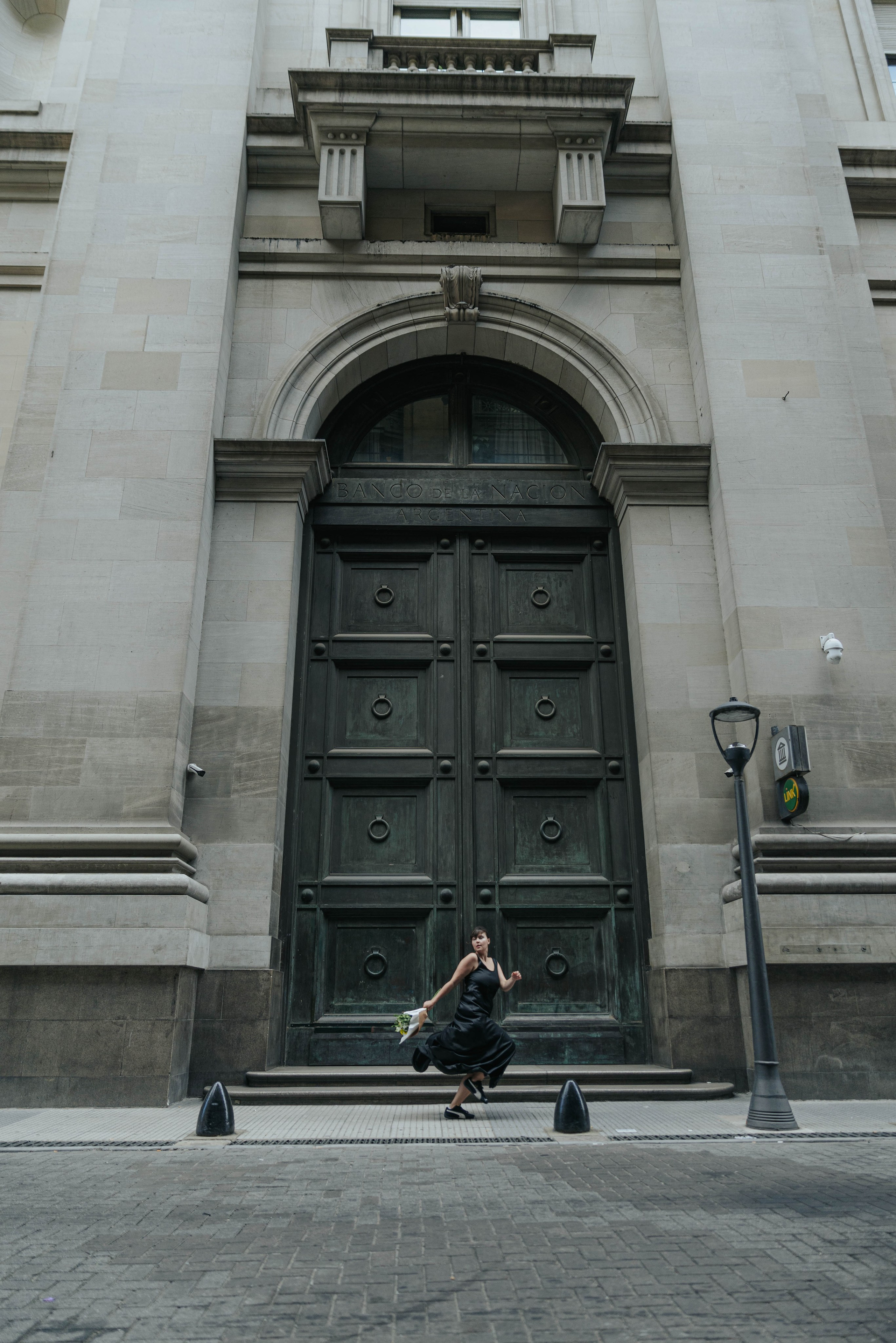 Mom Yana and Mars. Photographer @elmirkami in the city of Buenos Aires
