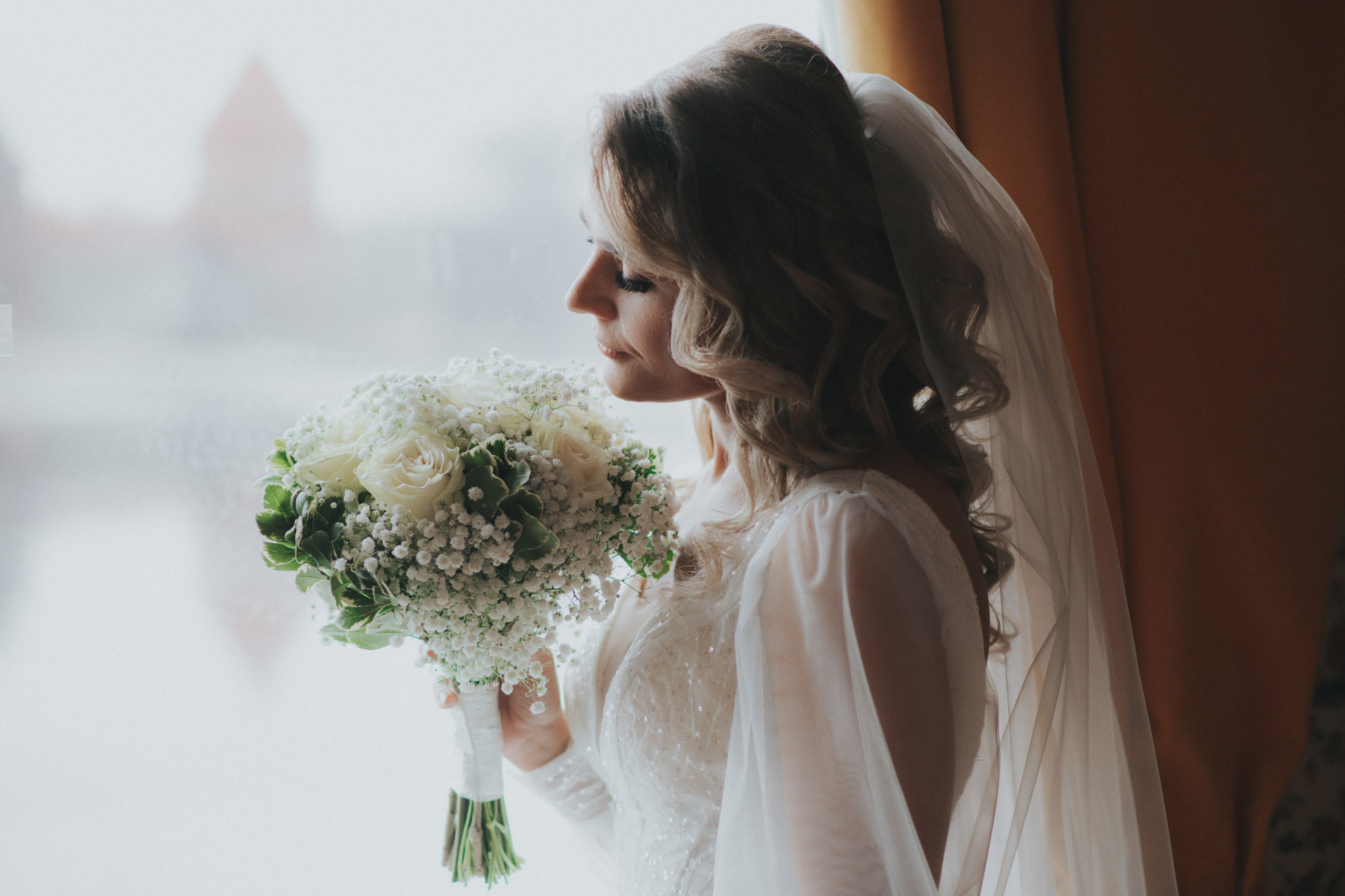 Vestuvių fotosesija, pasiruošimas, Vestuvių pasiruošimo fotografavimas. Vestuvių fotografas Vilnius Trakai kaina vestuvių fotografavimas fotografė personal.lt photogrpahy kainos jaunoji jaunikis nuotaka santuoka vestuvės, profesionali natūrali meninė reportažinė klasikinė fotosesija