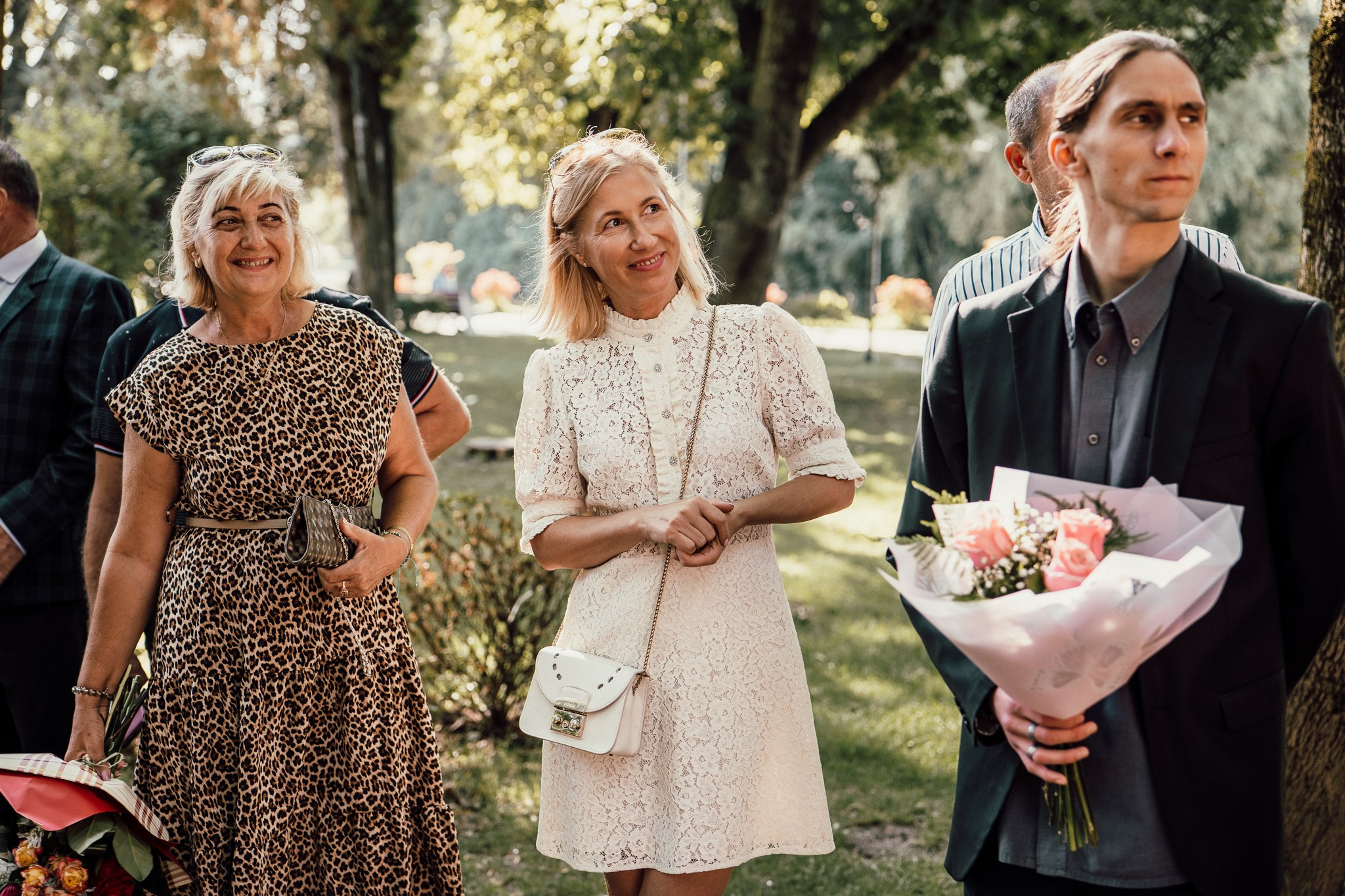 Fotograf cununie civilia, foisorul din Parcul Central din Cluj-Napoca. Horatiu Fat: Fotograf si Videograf Profesionist Nunta Cluj-Napoca