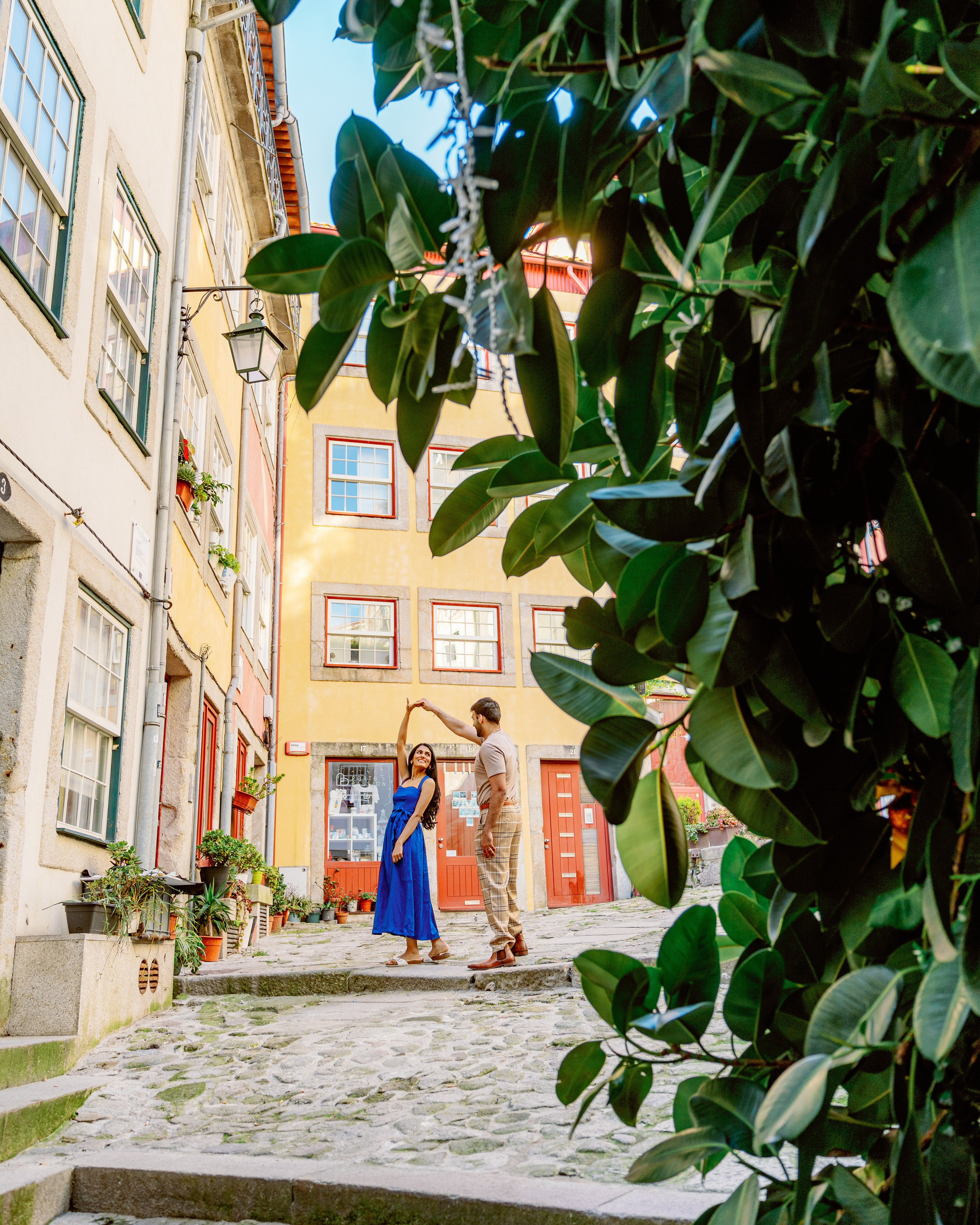 PORTO: PRIVATE WALKING TOUR AND PHOTO SHOOT. Фотограф и видеограф в Португалии