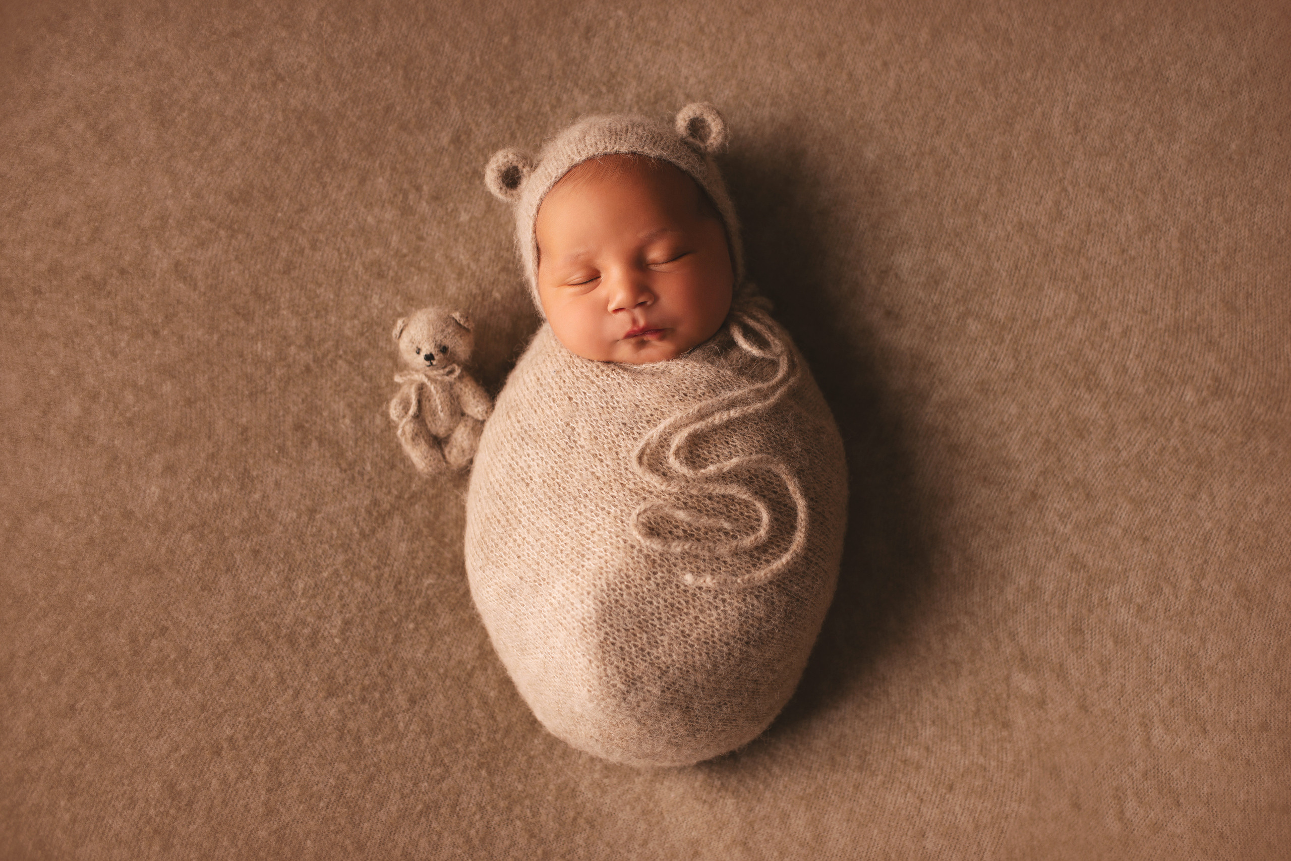 A Sweet Little Strabbery. Ottawa Newborn and Baby Newborn Photographer Elena Helali