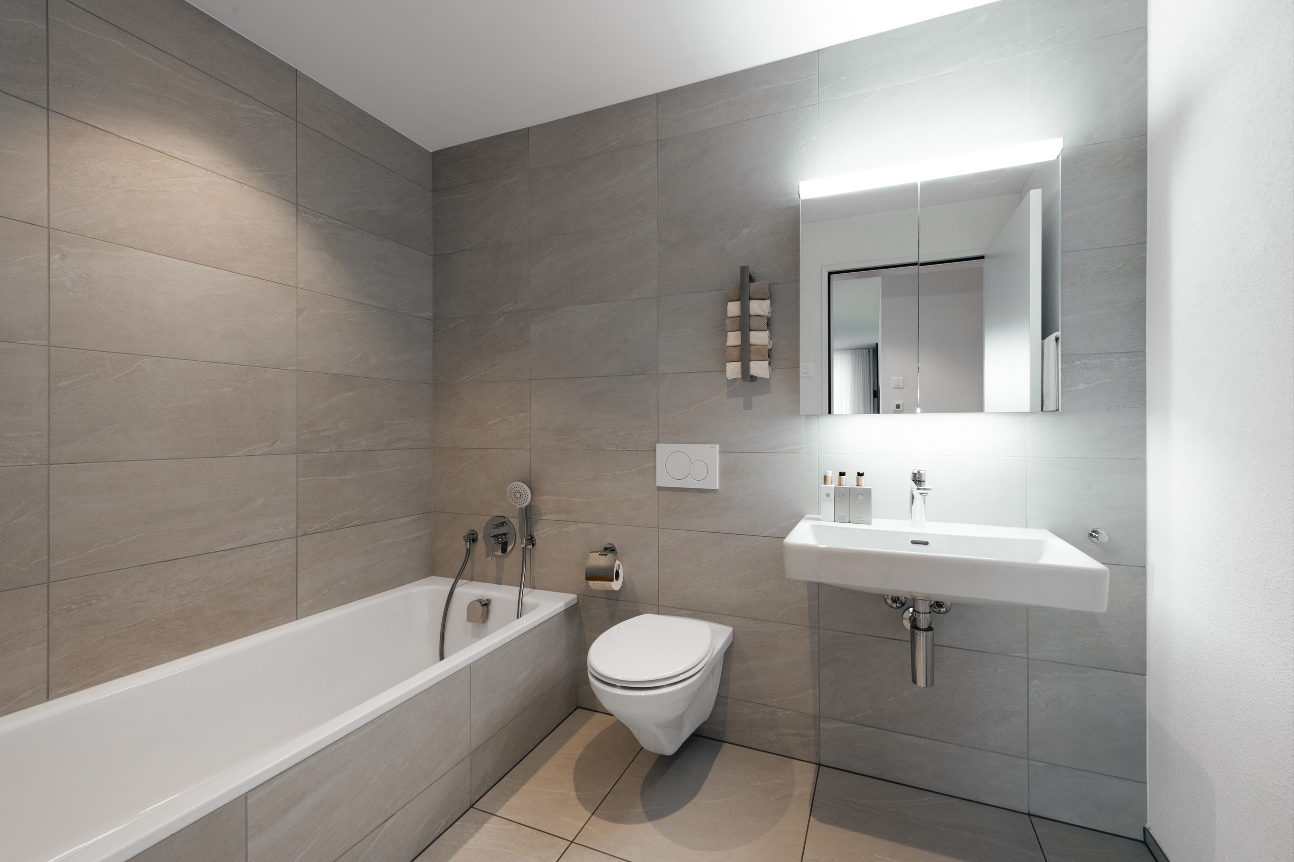 PORTFOLIO. Hallo! Ich bin Elena und arbeite als Immobilienfotografin