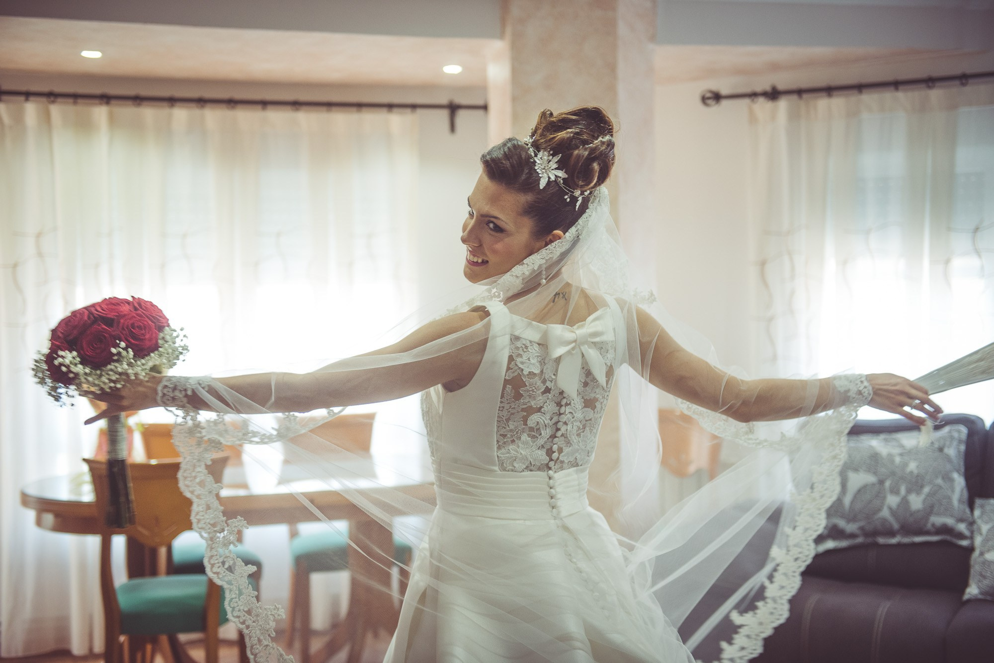 Boda de Héctor y Sheila · Templo del Salvador, Requena · Javier Poveda