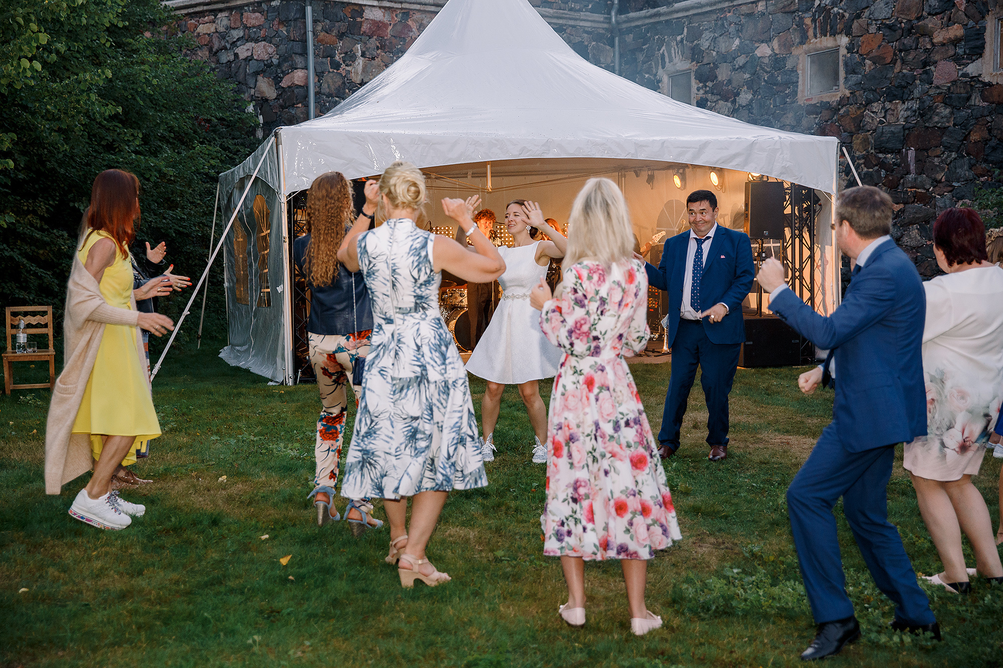 I&I, dokumentaarinen hääkuvaus Clarion hotel Helsinki, Särkänlinna