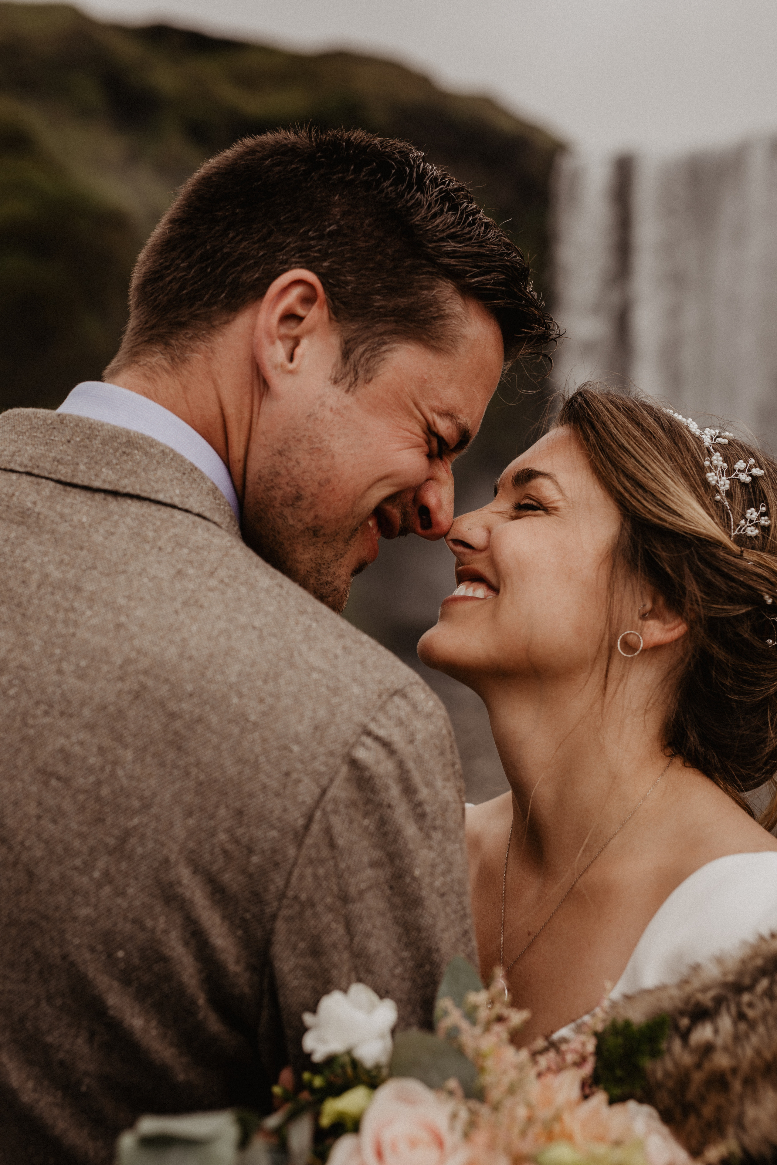 Samantha+Joris. Iceland elopement photographer & videographer
