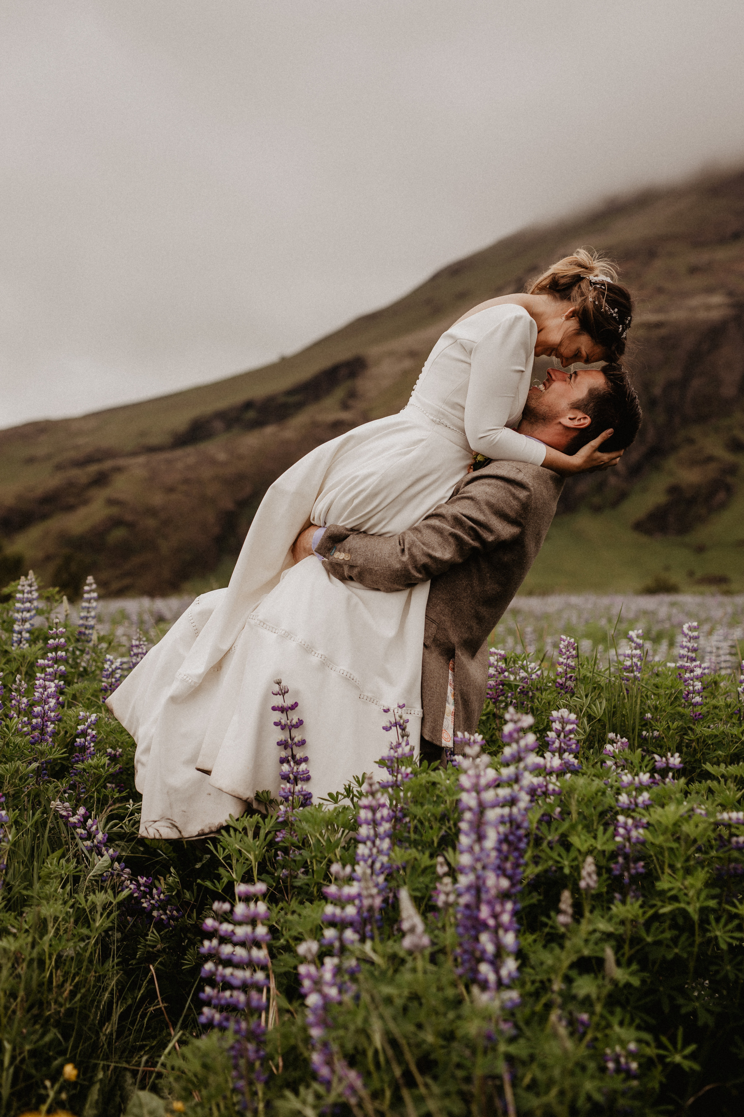 Samantha+Joris. Iceland elopement photographer & videographer