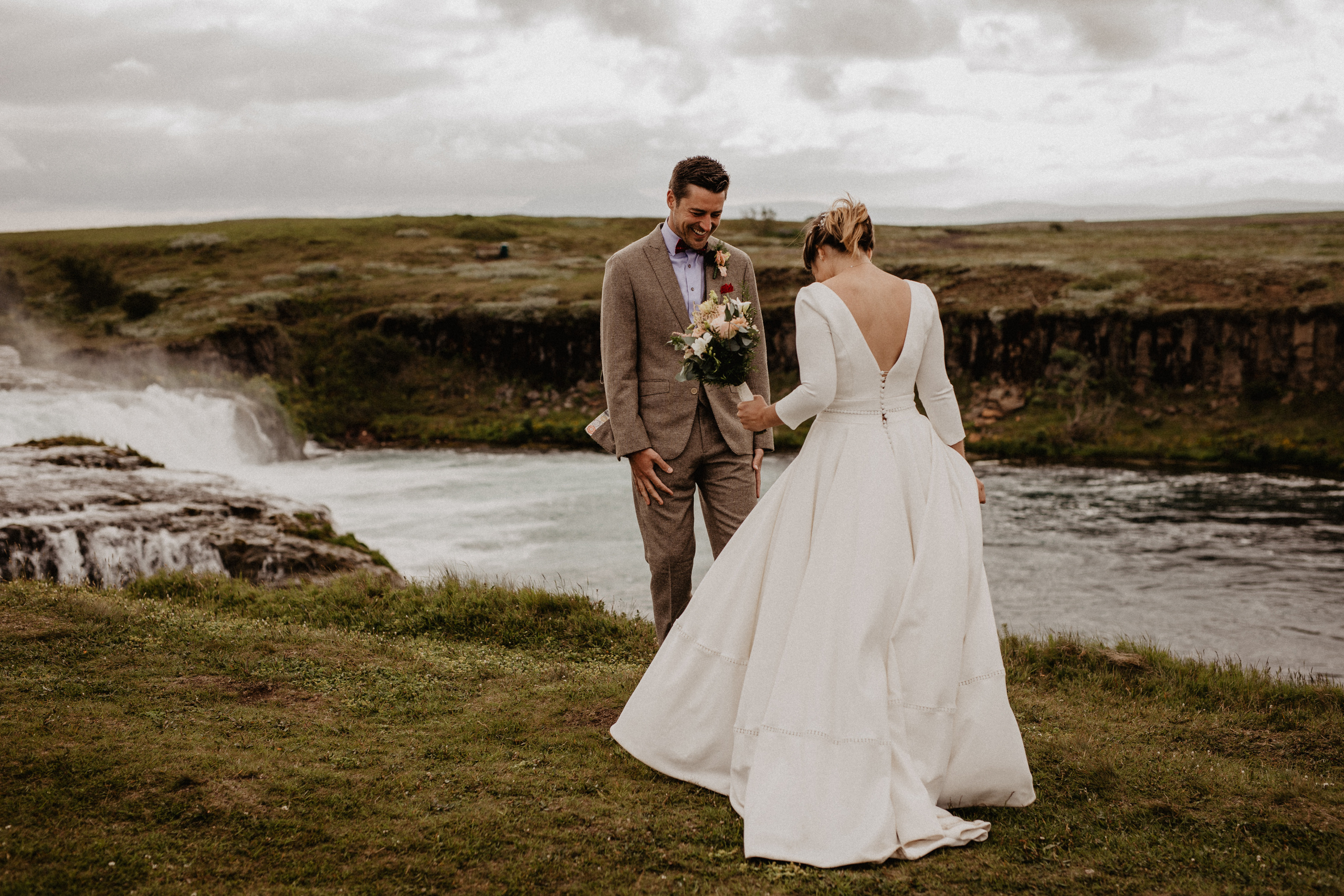 Samantha+Joris. Iceland elopement photographer & videographer