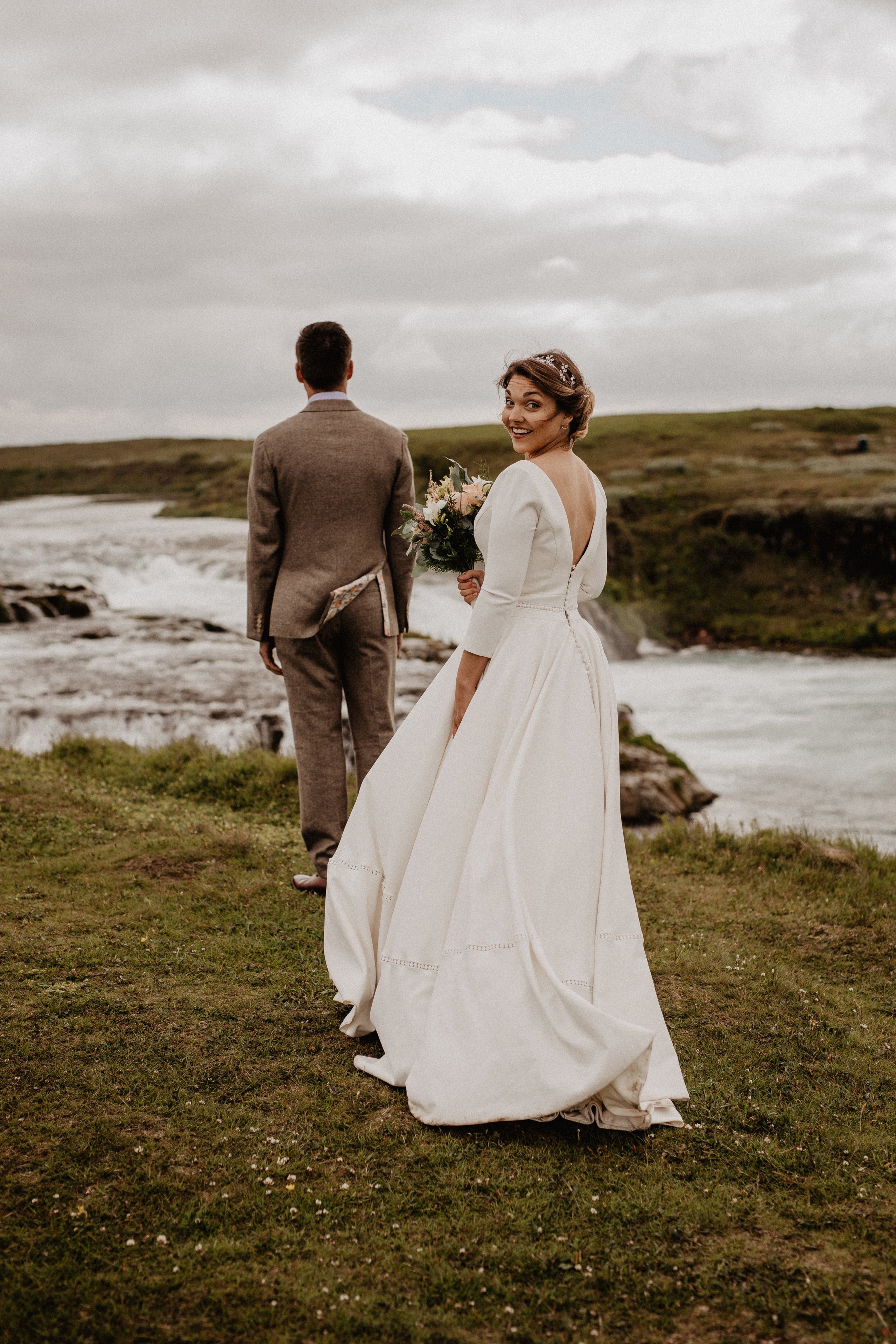 Samantha+Joris. Iceland elopement photographer & videographer