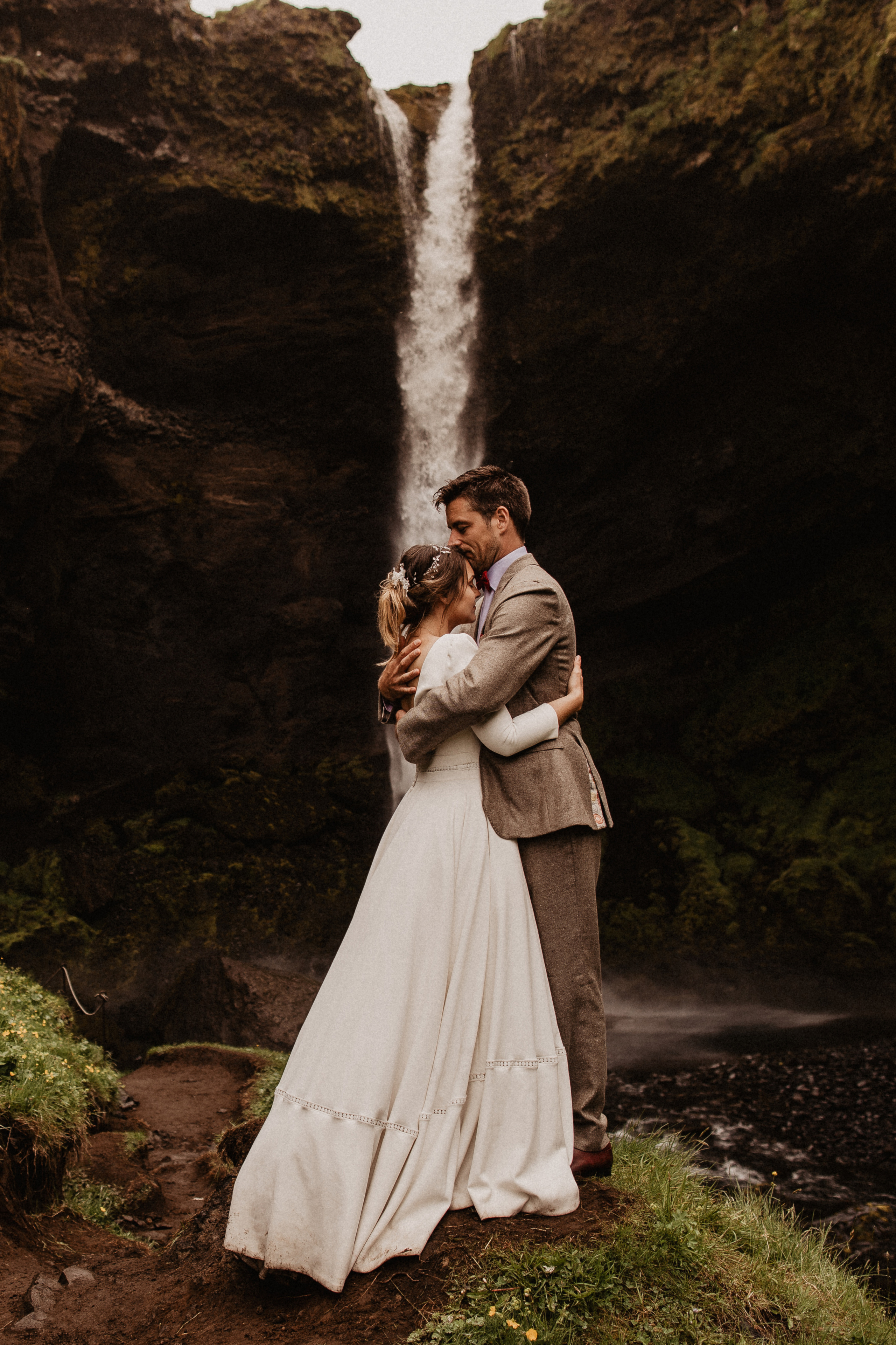Samantha+Joris. Iceland elopement photographer & videographer
