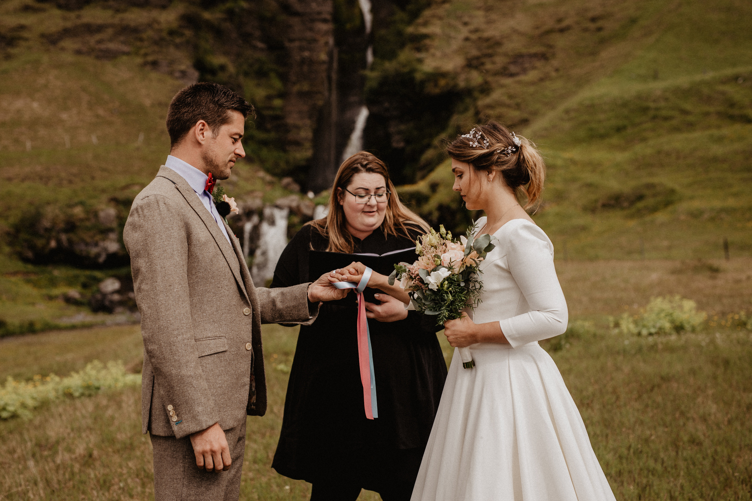 Samantha+Joris. Iceland elopement photographer & videographer