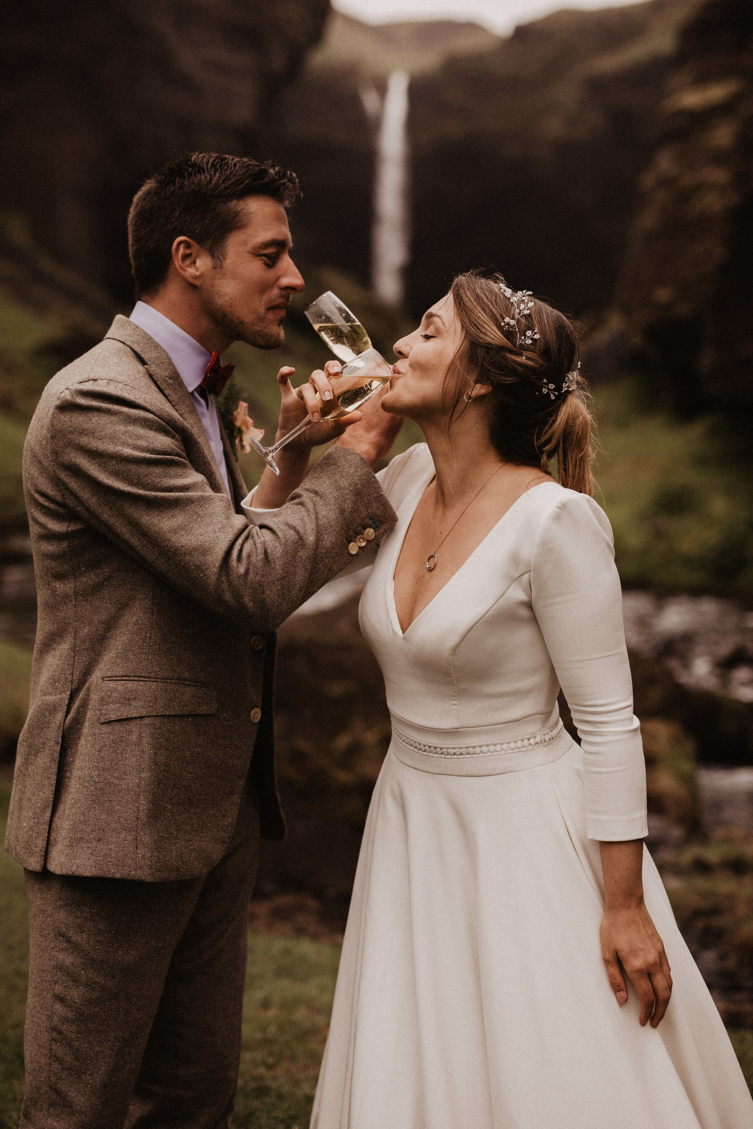 Samantha+Joris. Iceland elopement photographer & videographer