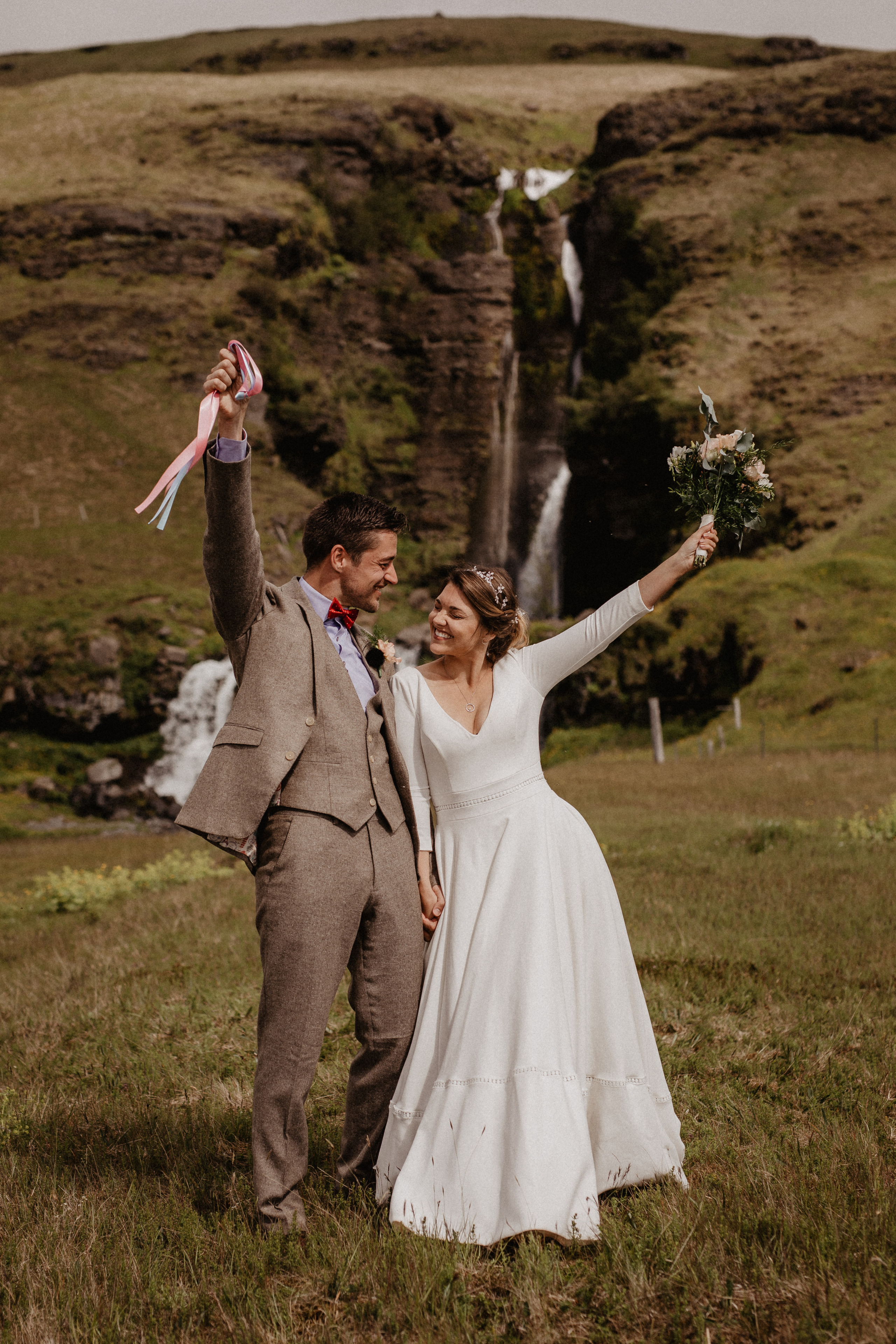 Samantha+Joris. Iceland elopement photographer & videographer