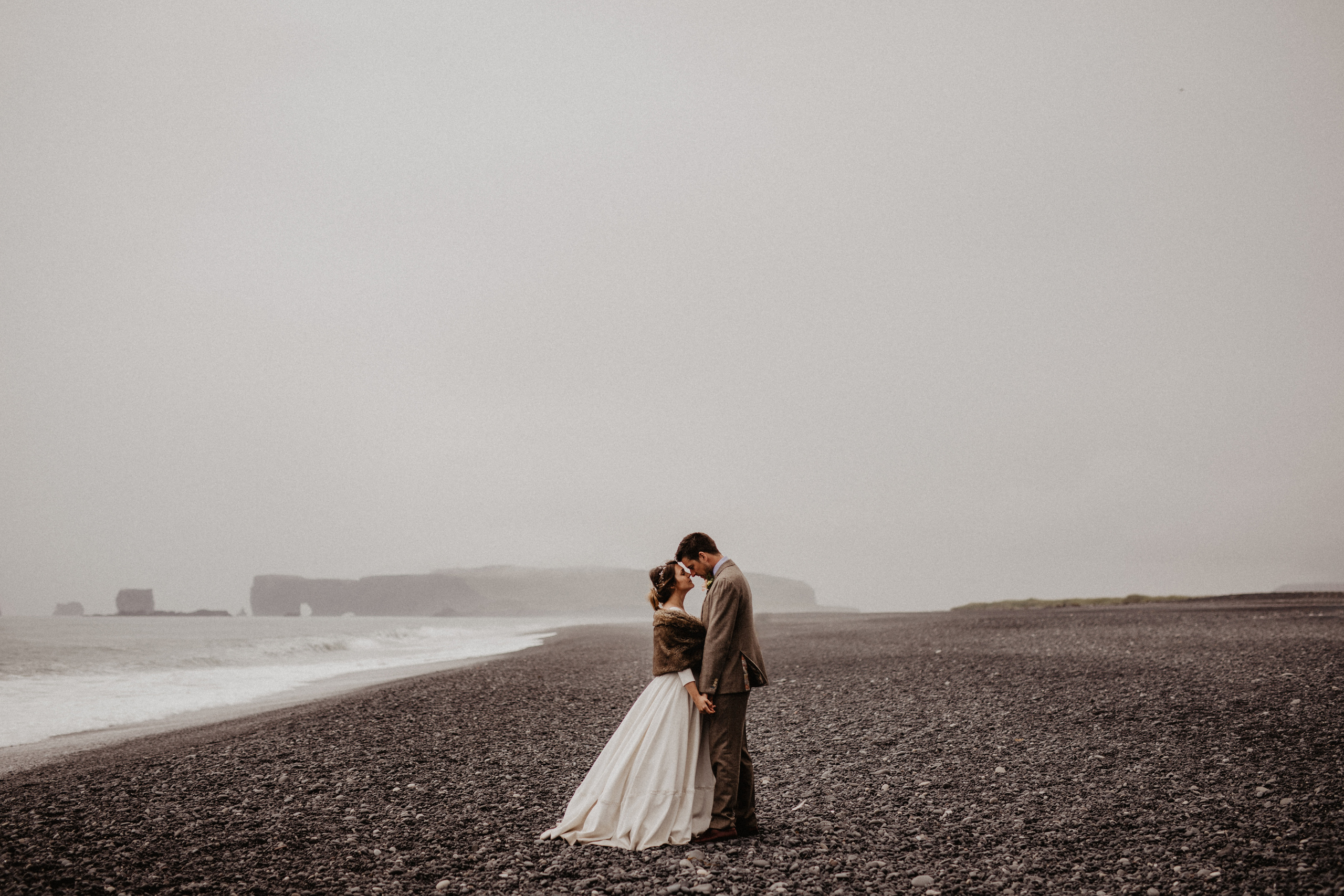 Samantha+Joris. Iceland elopement photographer & videographer