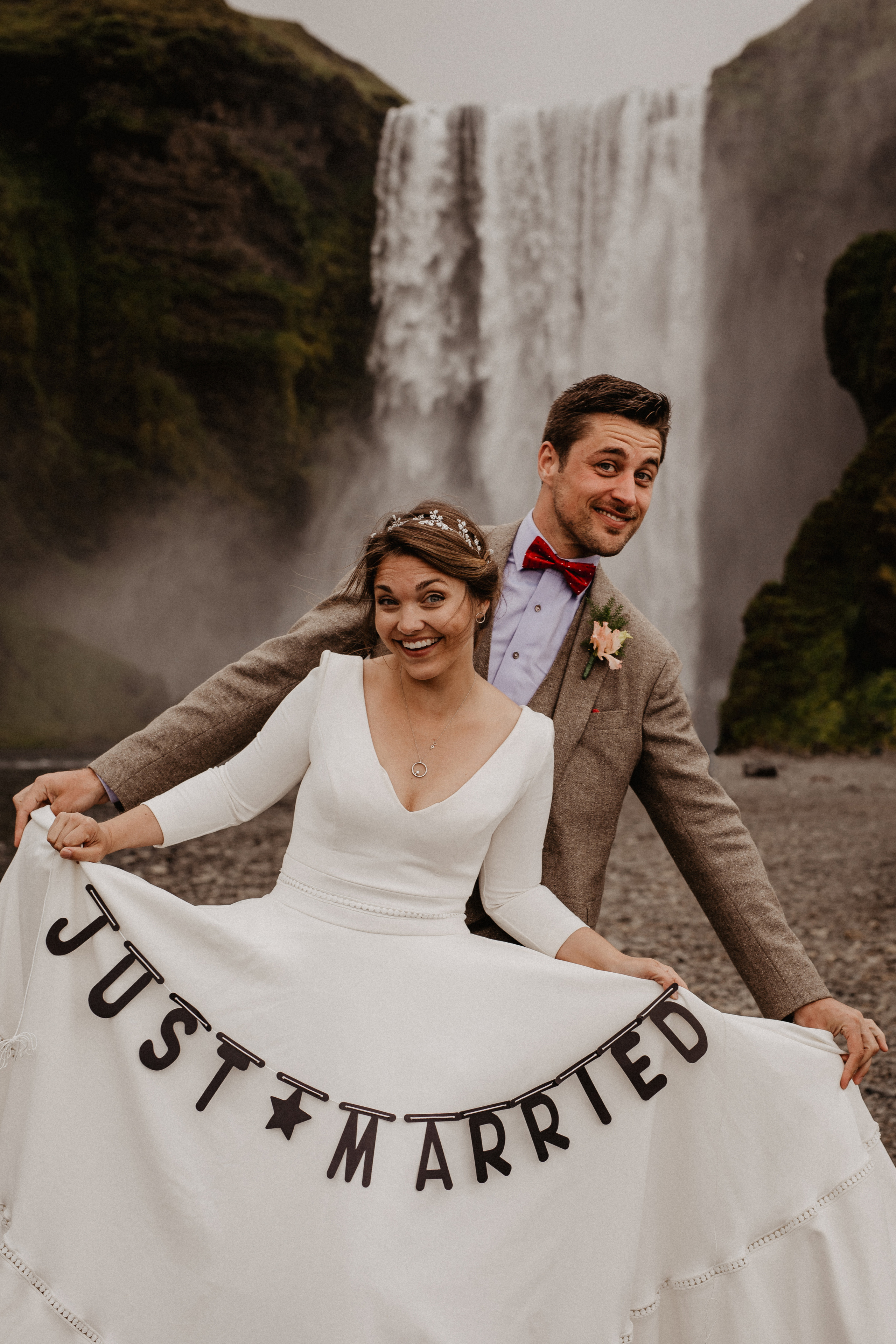 Samantha+Joris. Iceland elopement photographer & videographer