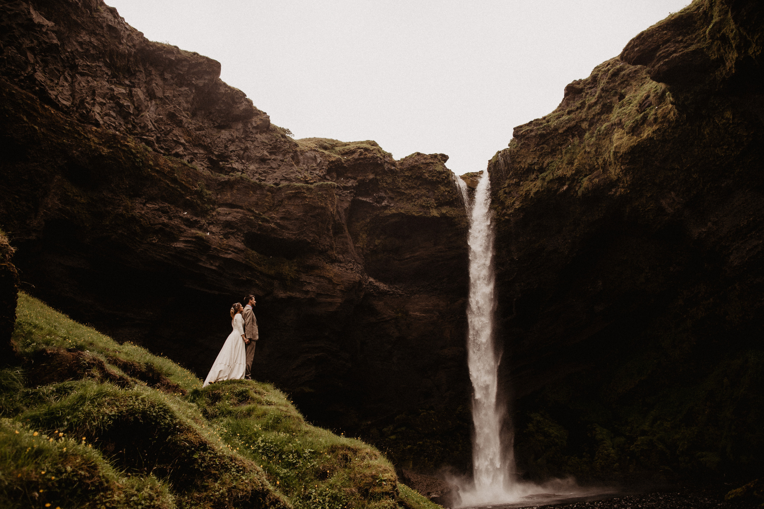 Samantha+Joris. Iceland elopement photographer & videographer