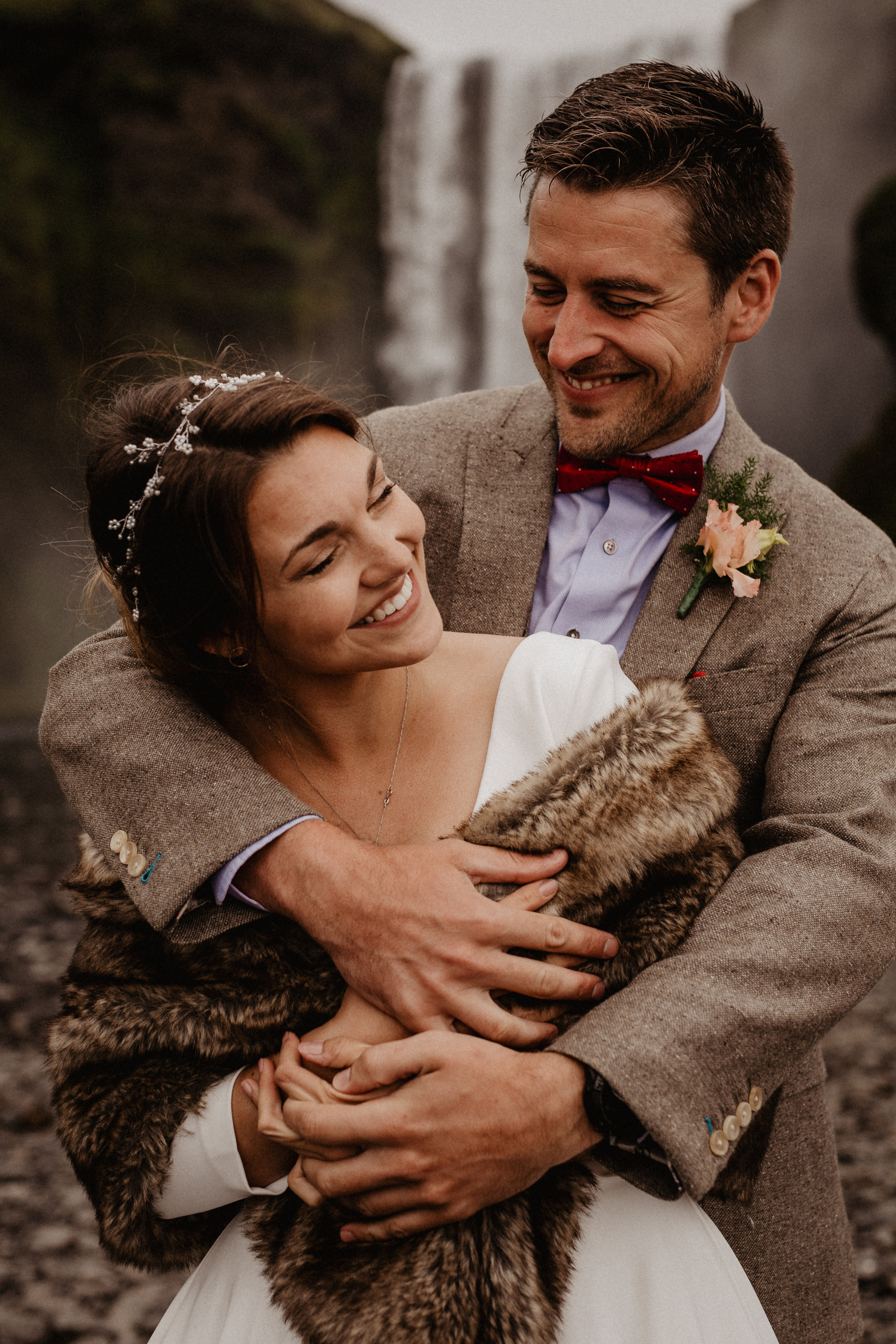 Samantha+Joris. Iceland elopement photographer & videographer