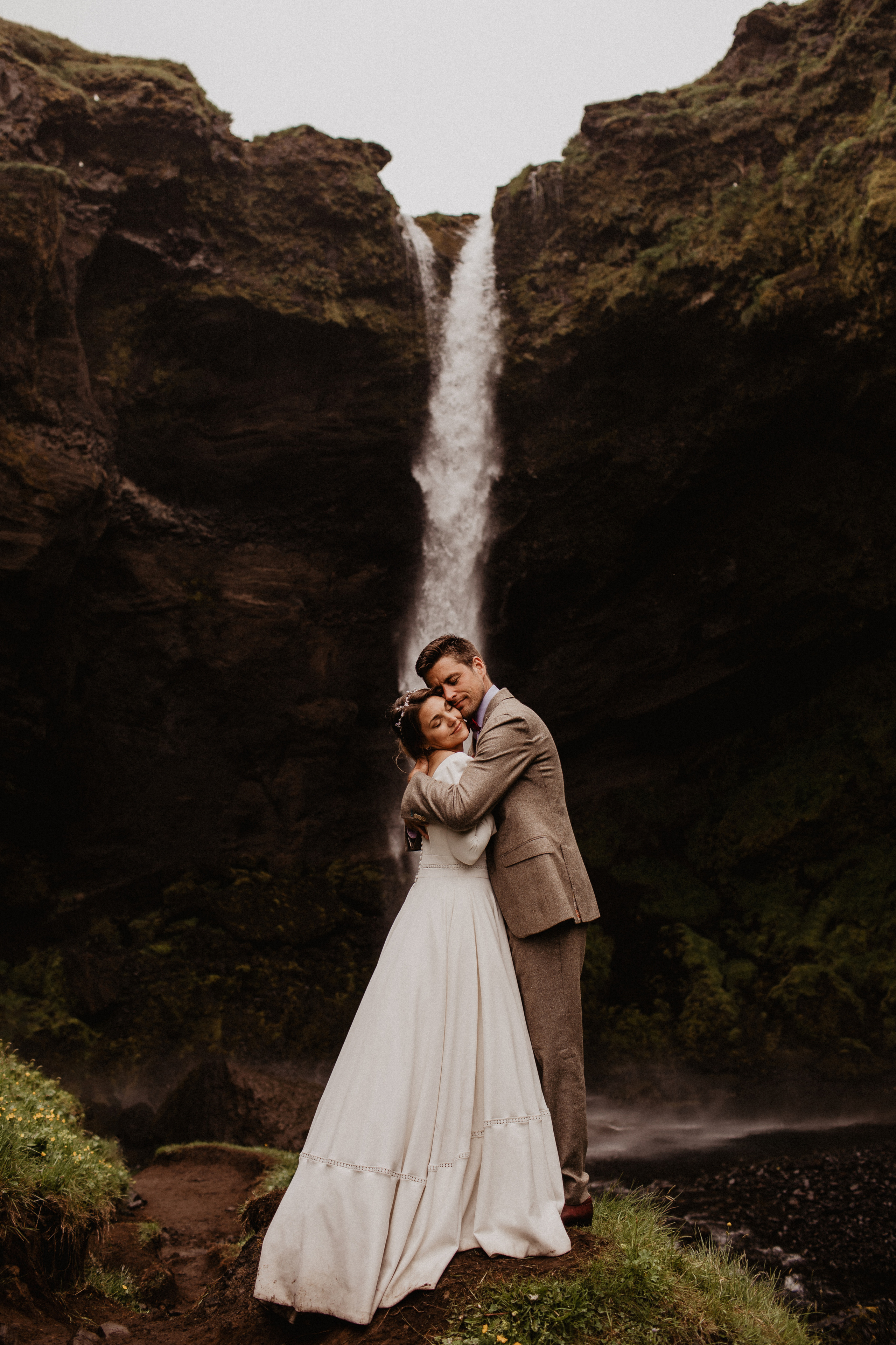 Samantha+Joris. Iceland elopement photographer & videographer