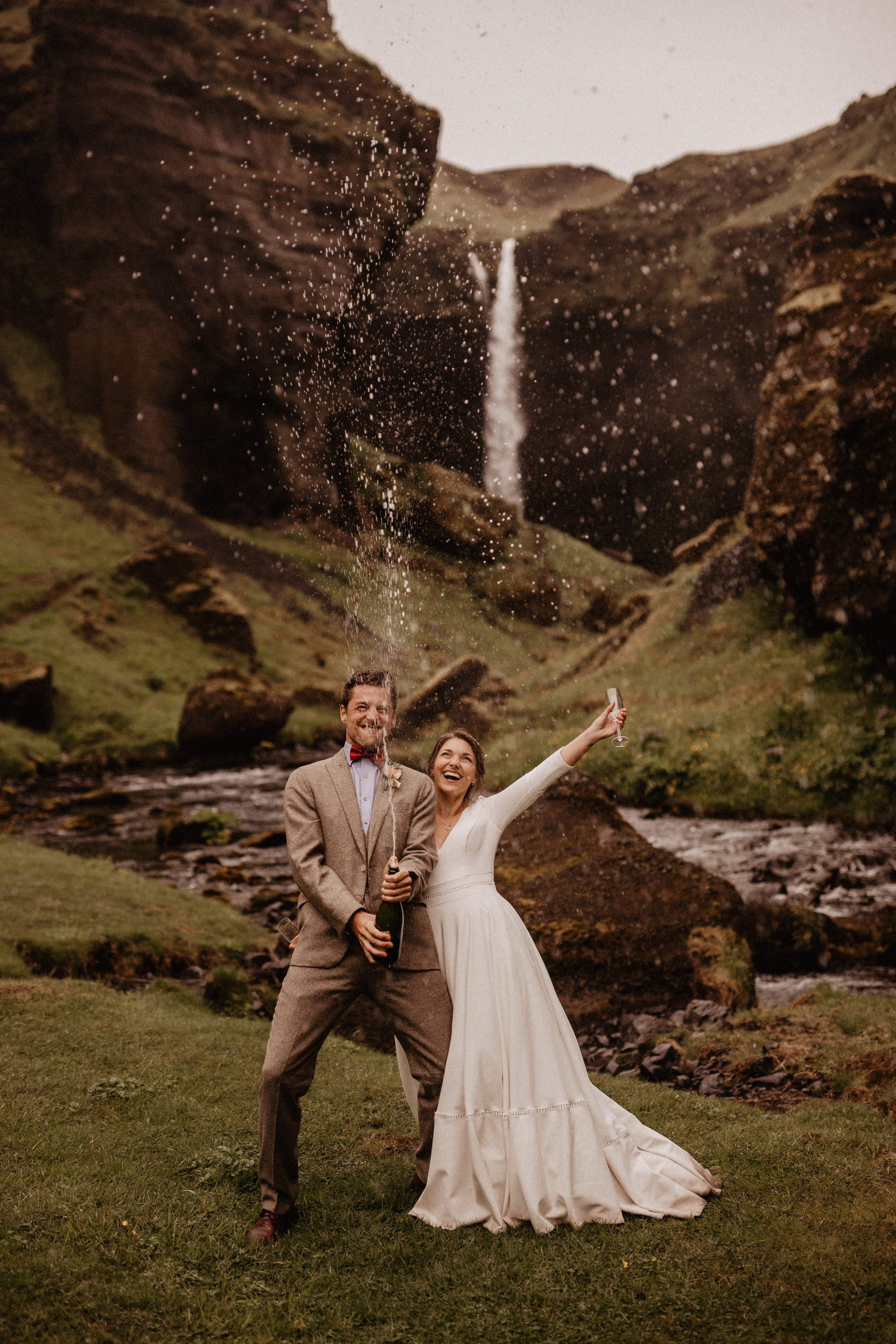 Samantha+Joris. Iceland elopement photographer & videographer