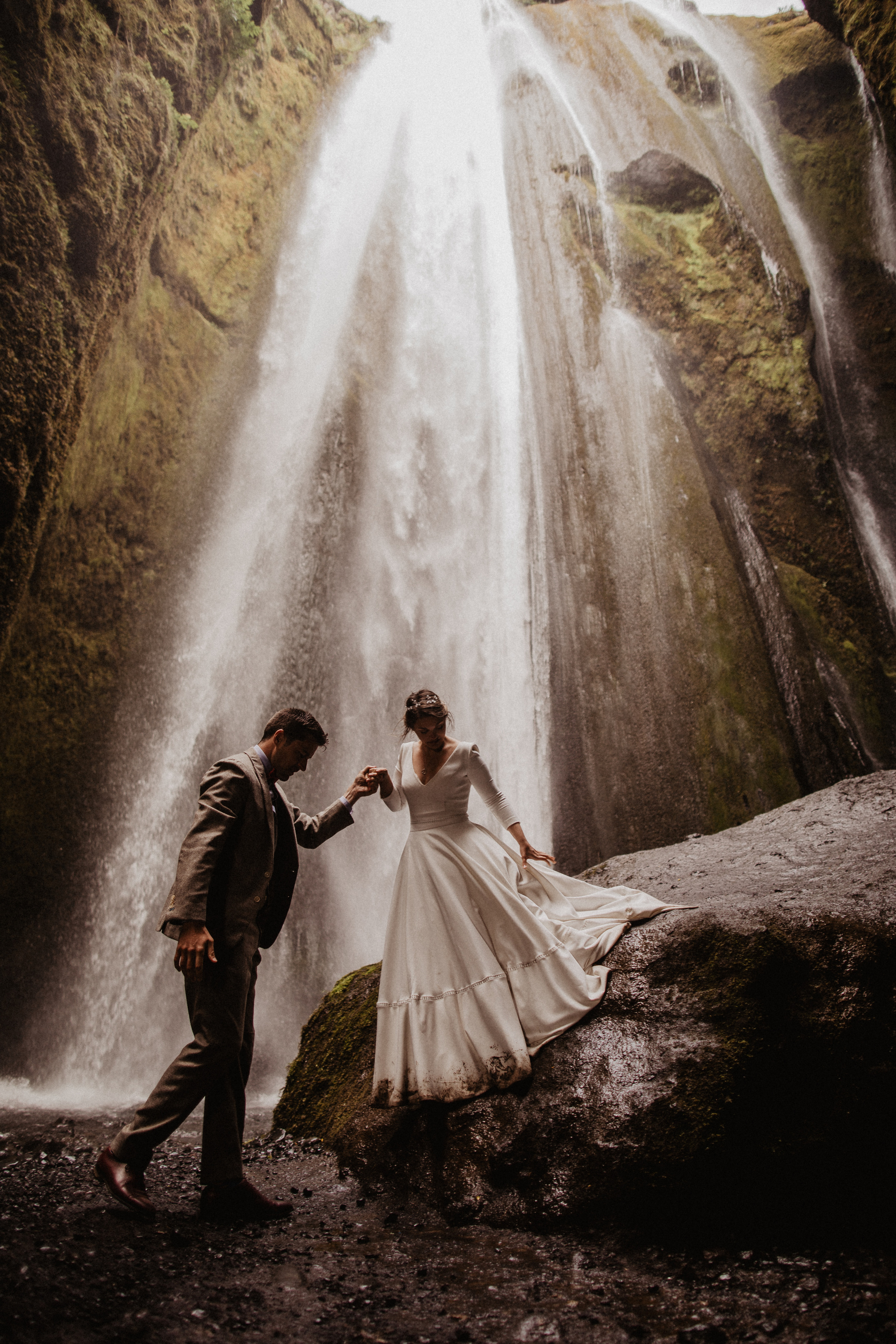 Samantha+Joris. Iceland elopement photographer & videographer