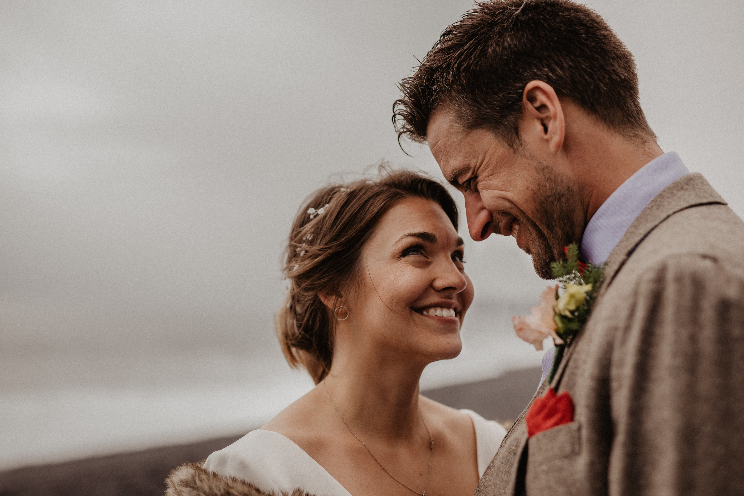 Samantha+Joris. Iceland elopement photographer & videographer