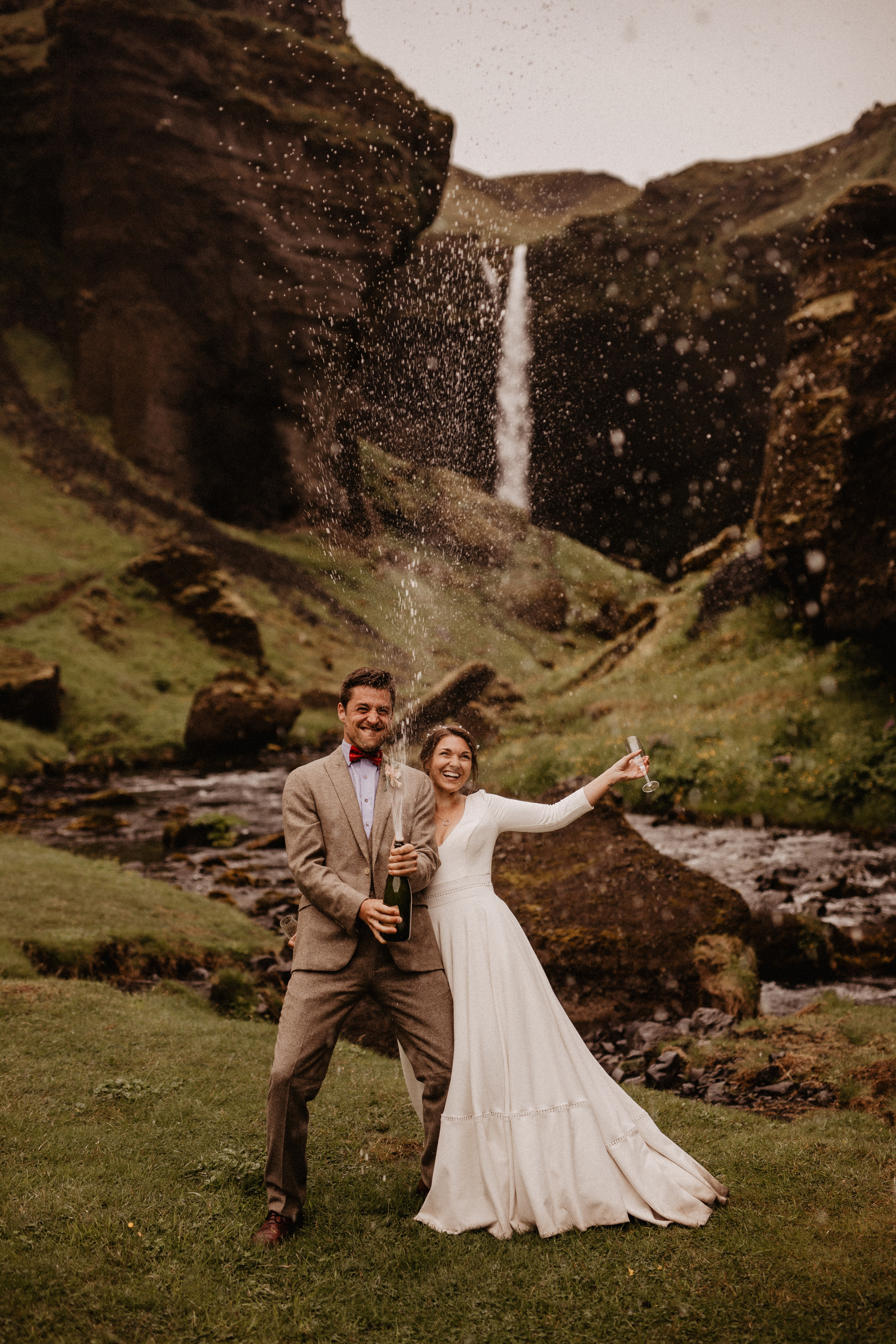 Samantha+Joris. Iceland elopement photographer & videographer