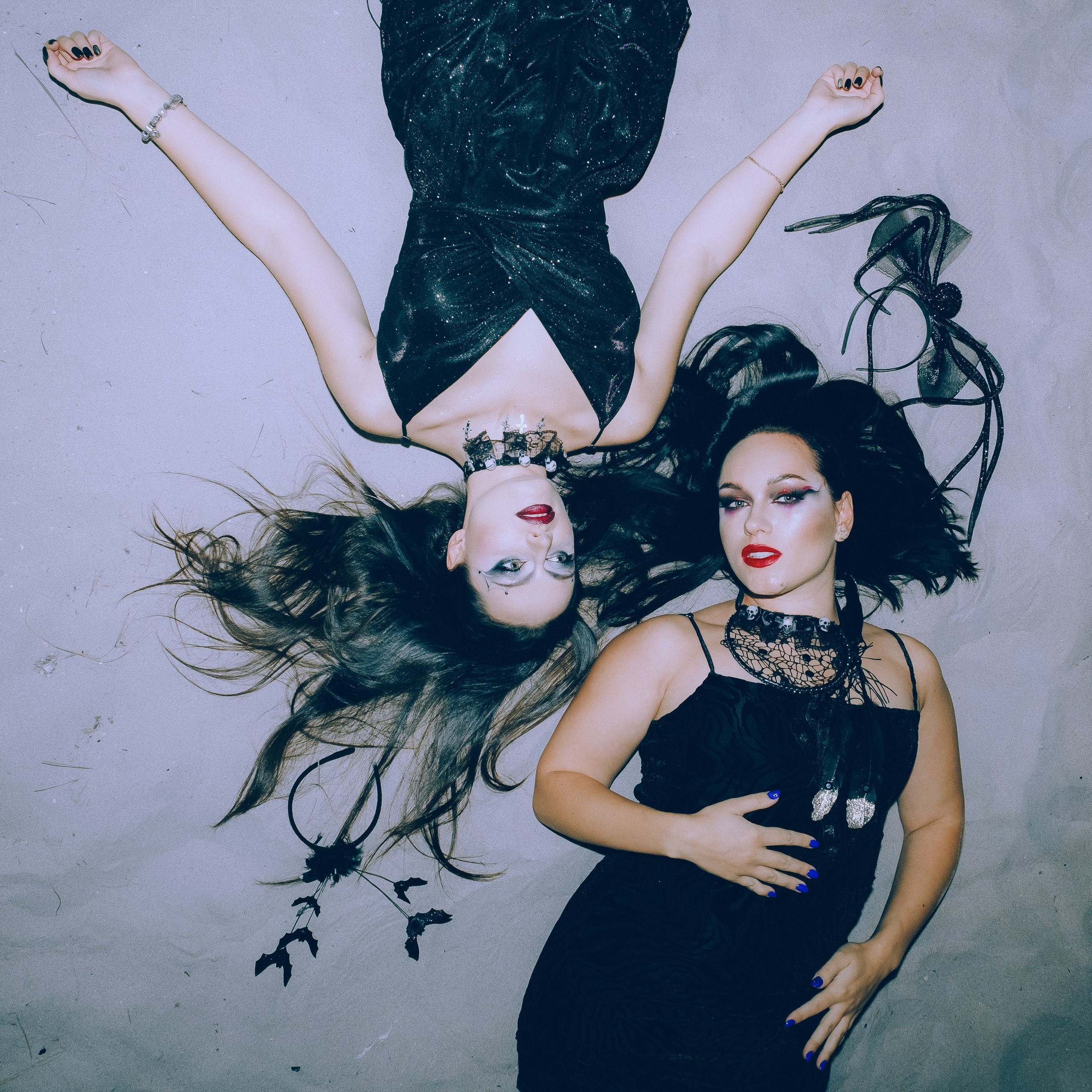 Мистическая Halloween-фотосессия на пляже: фотограф Аликанте и Торревьеха для креативных съемок — Андрей Луковников