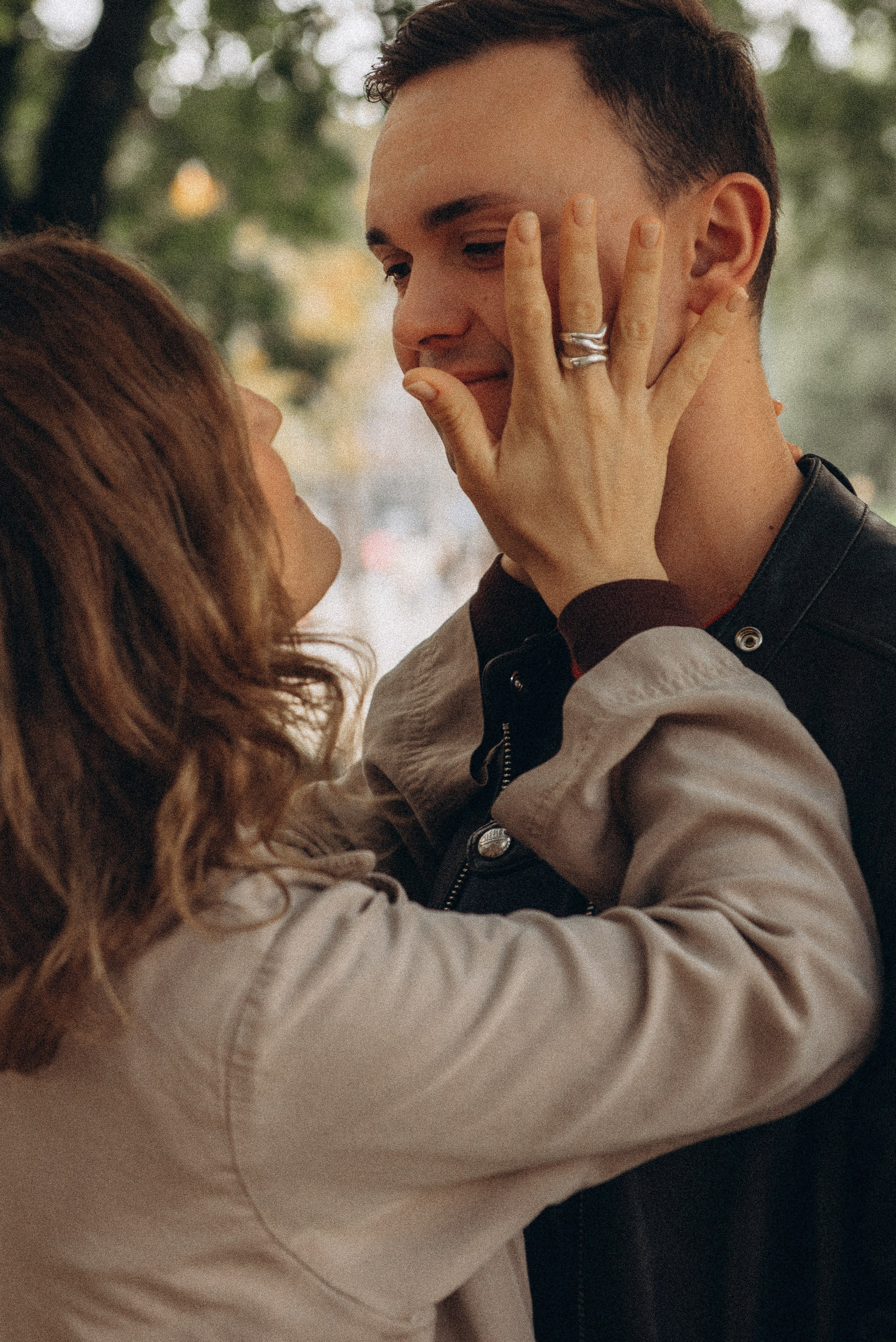Love story photography in Milan highlighting genuine emotions and natural beauty.