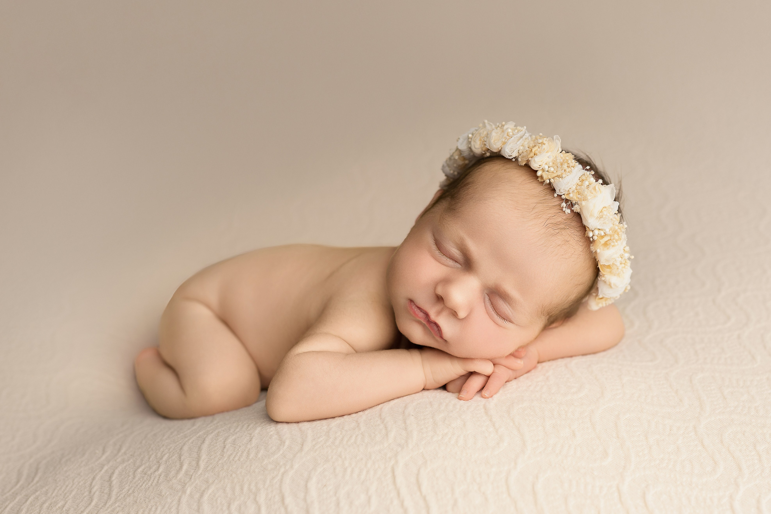 Esu Aleksandra naujagimių ir kudikių fotografė iš Vilniaus