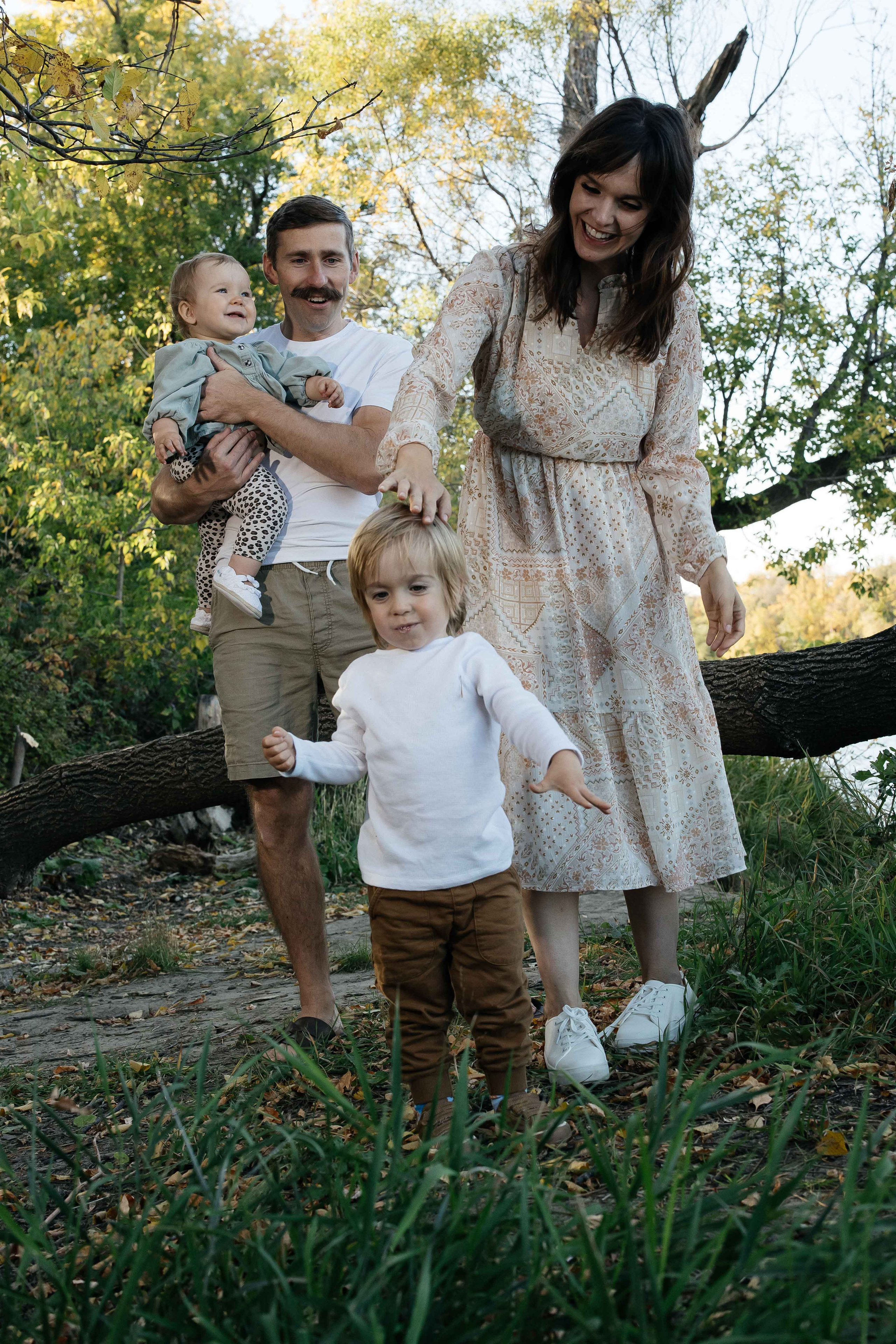 Angie family. Wedding Photographer in Winnipeg — Cinematic & Timeless by Vitiuk Photography