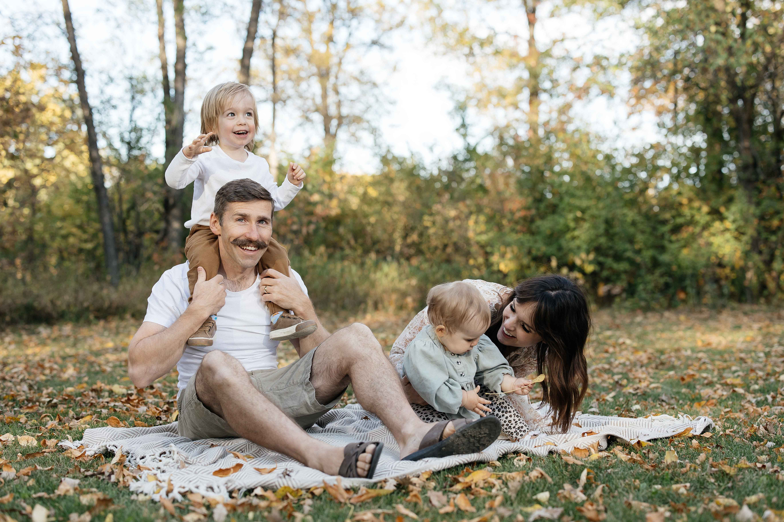 Angie family. Wedding Photographer in Winnipeg — Cinematic & Timeless by Vitiuk Photography