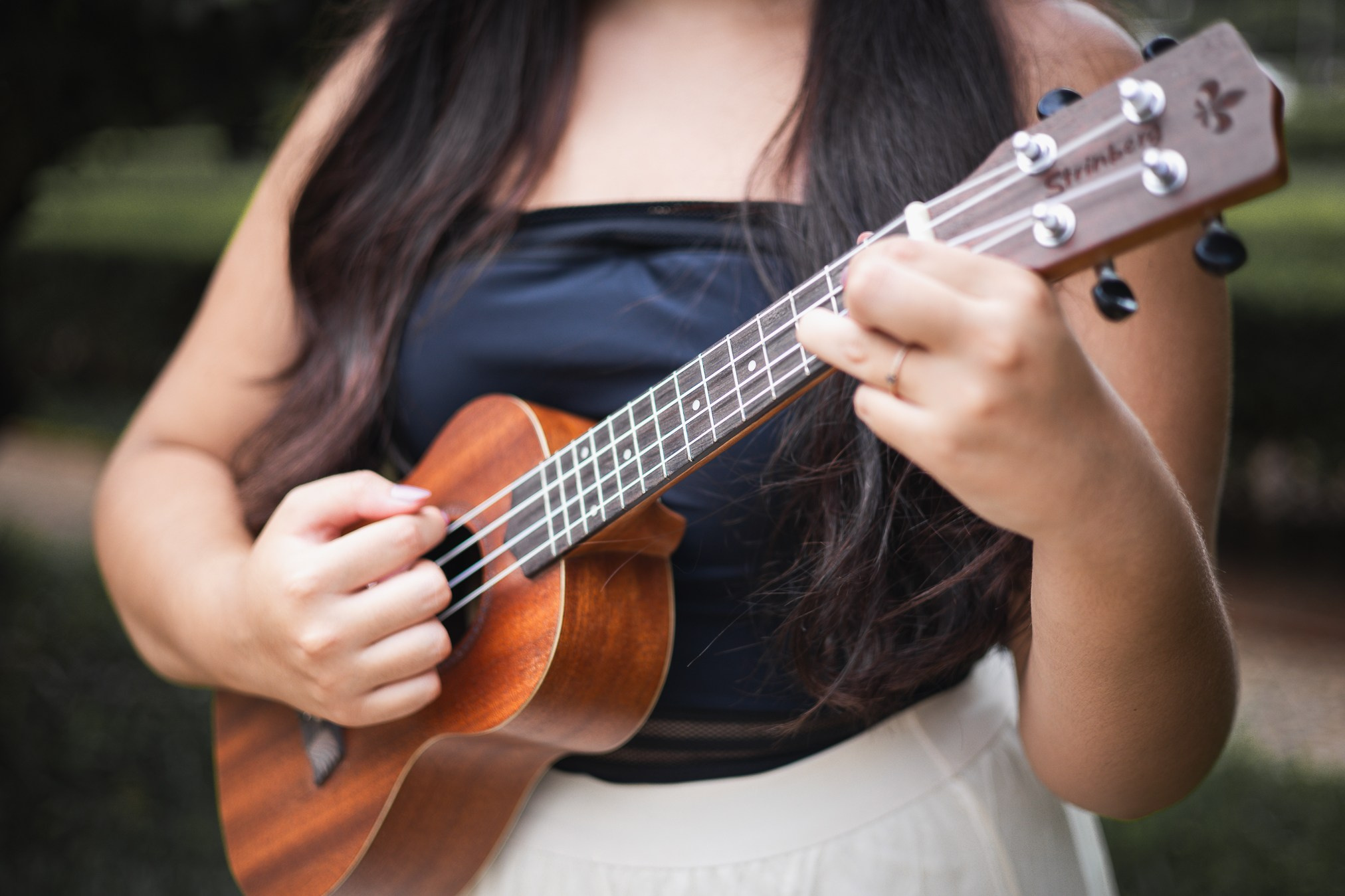 Entre Sorrisos e Memórias: O Ensaio dos 15 Anos da Laila. Clika Photo
