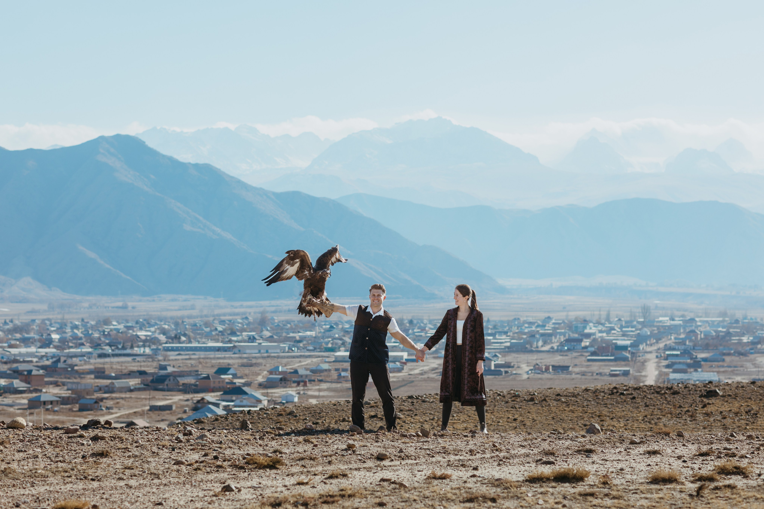 Предложение Дэниела и Джесс — Иссык-Куль, Каджи-Сай | Оксана Шувалова фотограф — Proposal Photos Kyrgyzstan (Issyk-Kul, Kajy-Say). Фотограф в Бишкеке Оксана Шувалова