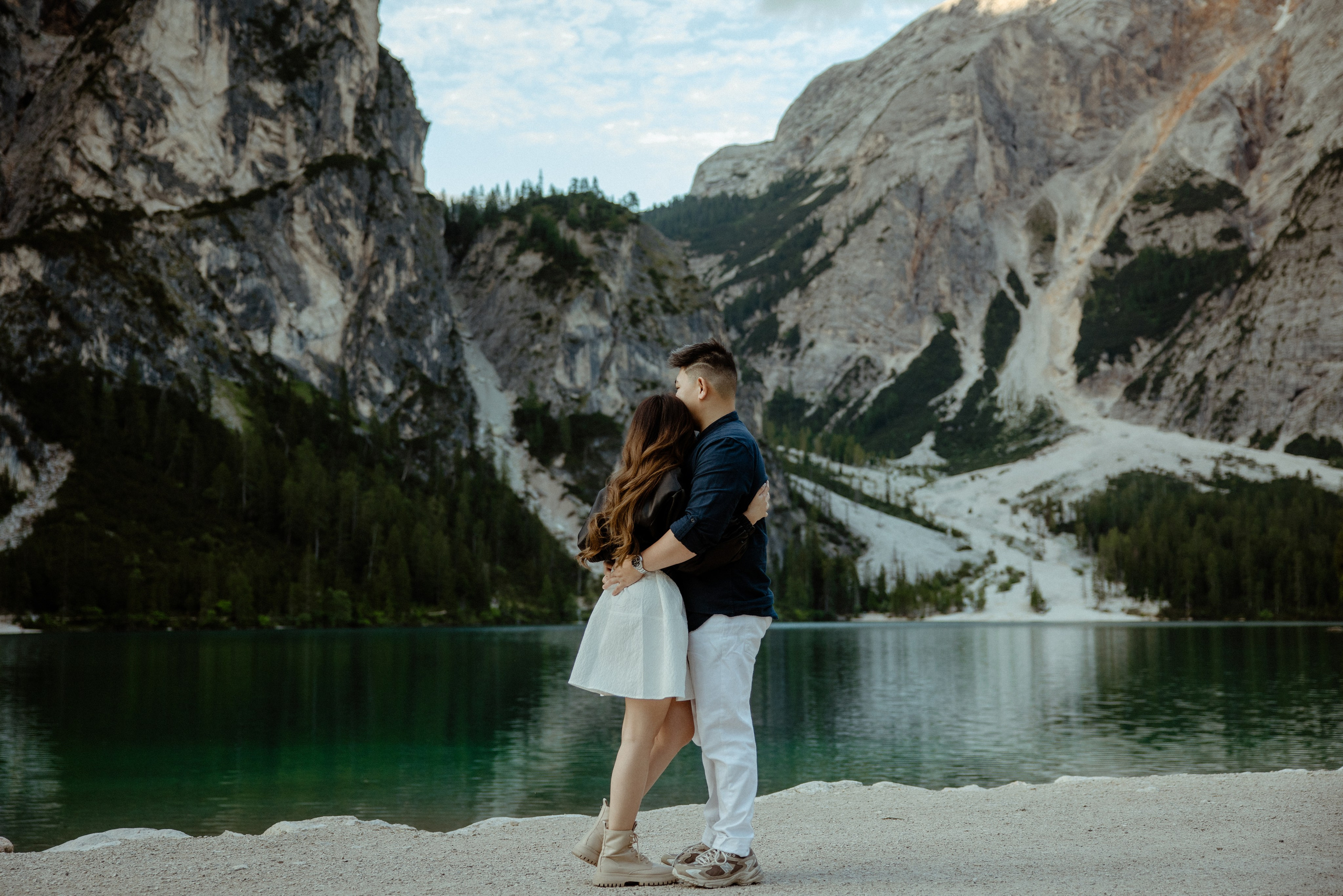 Sunrise proposal at Lago di Braies | Dreamy engagement in the Dolomites. Iceland elopement photographer & videographer